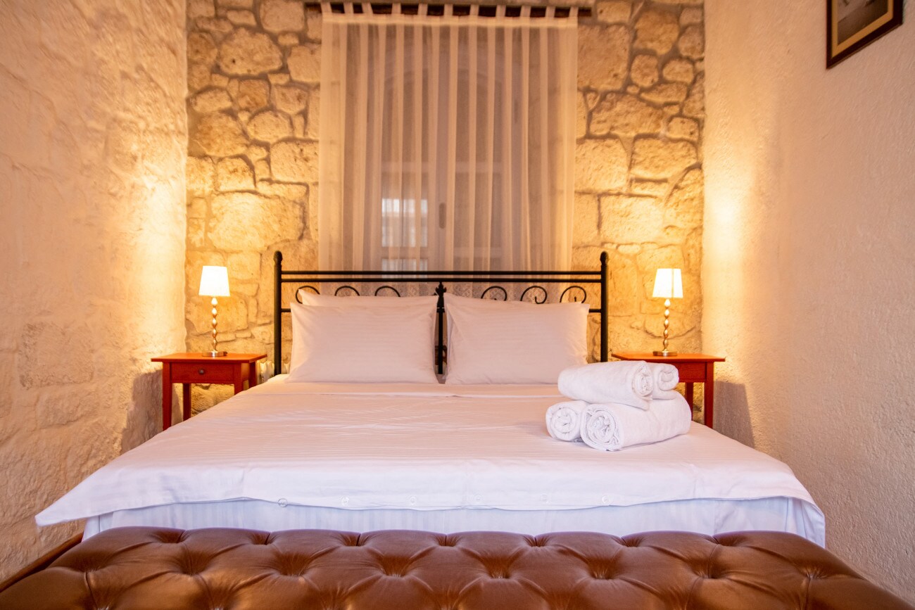 Our bedrooms are inviting you to restful nights and beautiful dreams.