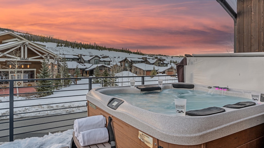 Private hot tub on the balcony