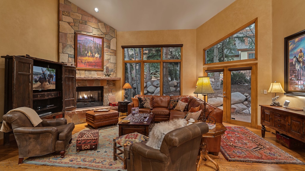 Welcome to Chalet Aster