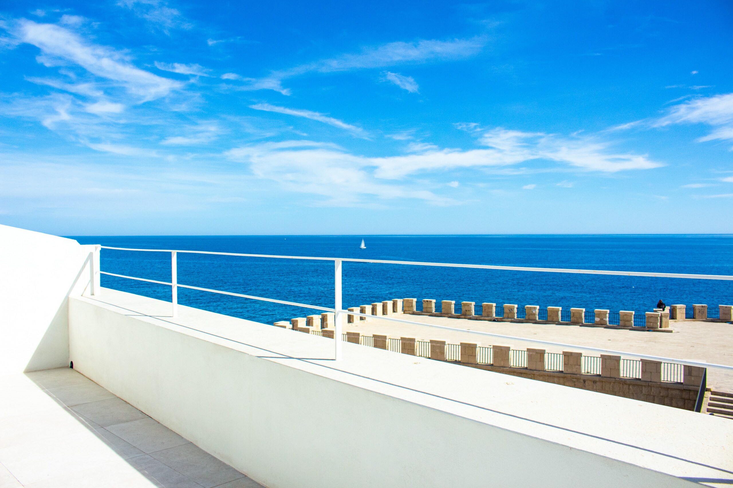 Sea view terrace overlooking Forte Vigliena and the solarium