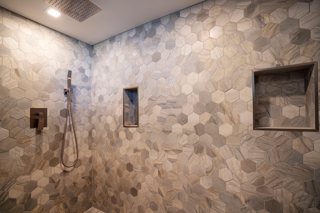 With Overhead rainshower