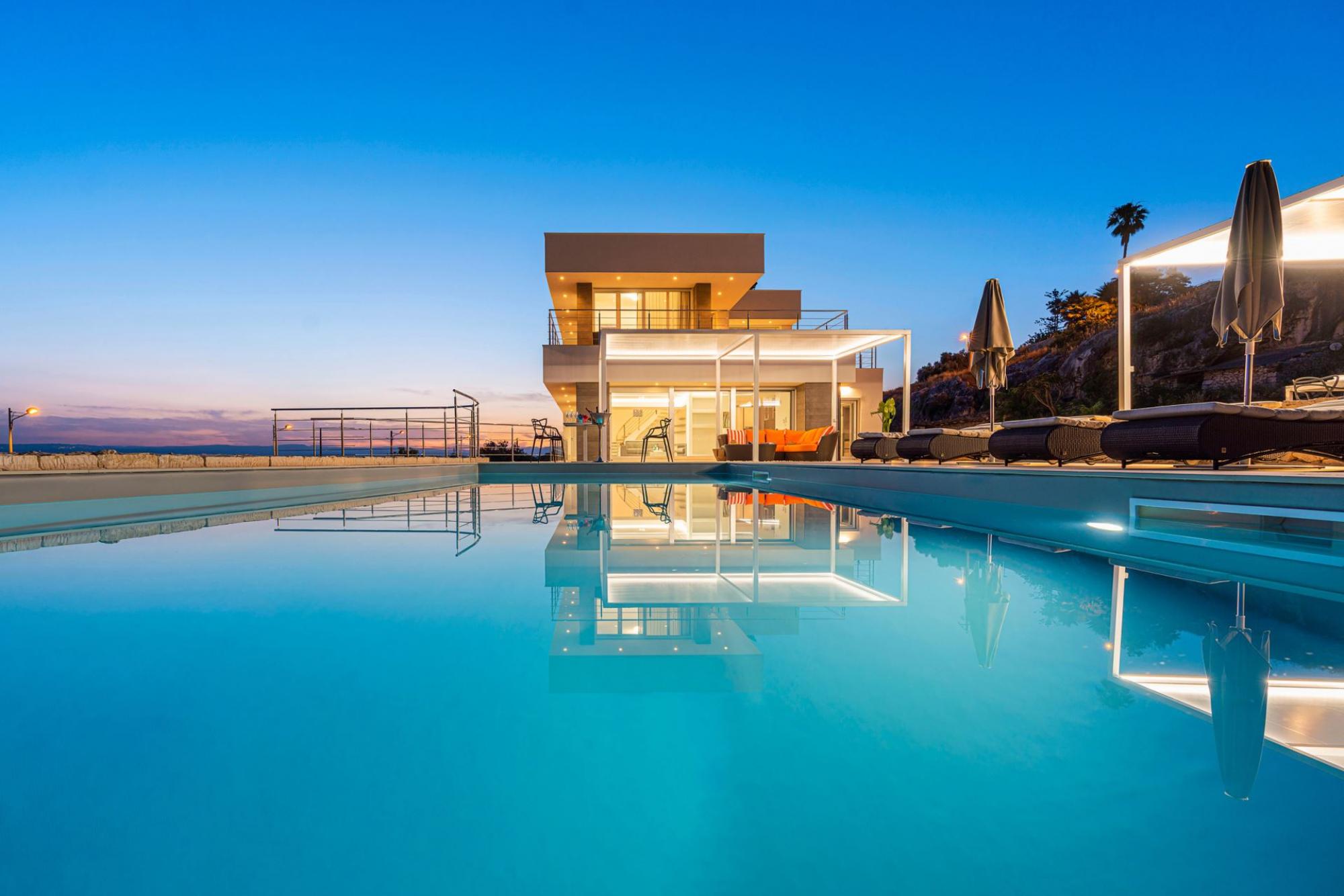 Property Image 2 - Luxury and contemporary villa near the cliffs and the sea  with saltwater pool-VILLA NINA