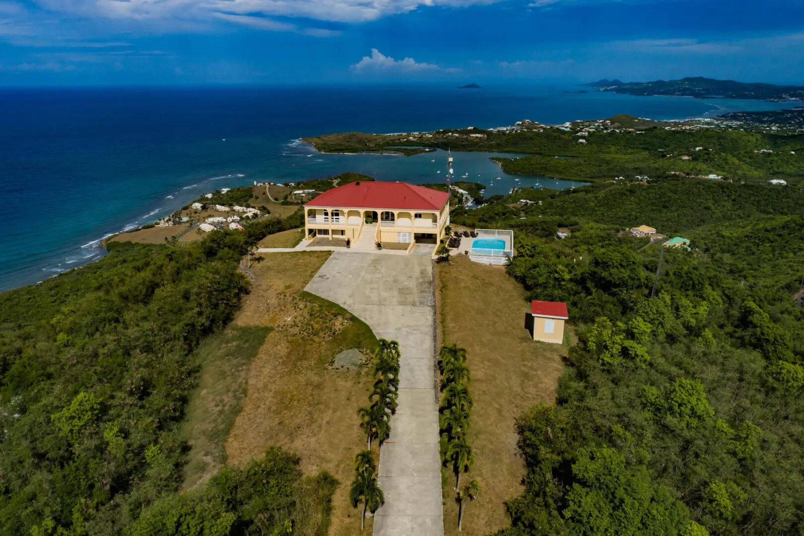 Property Image 1 - Fantasea! ’’On Top of the World’’ 5 Bedrooms, 3 Baths! Private Pool!