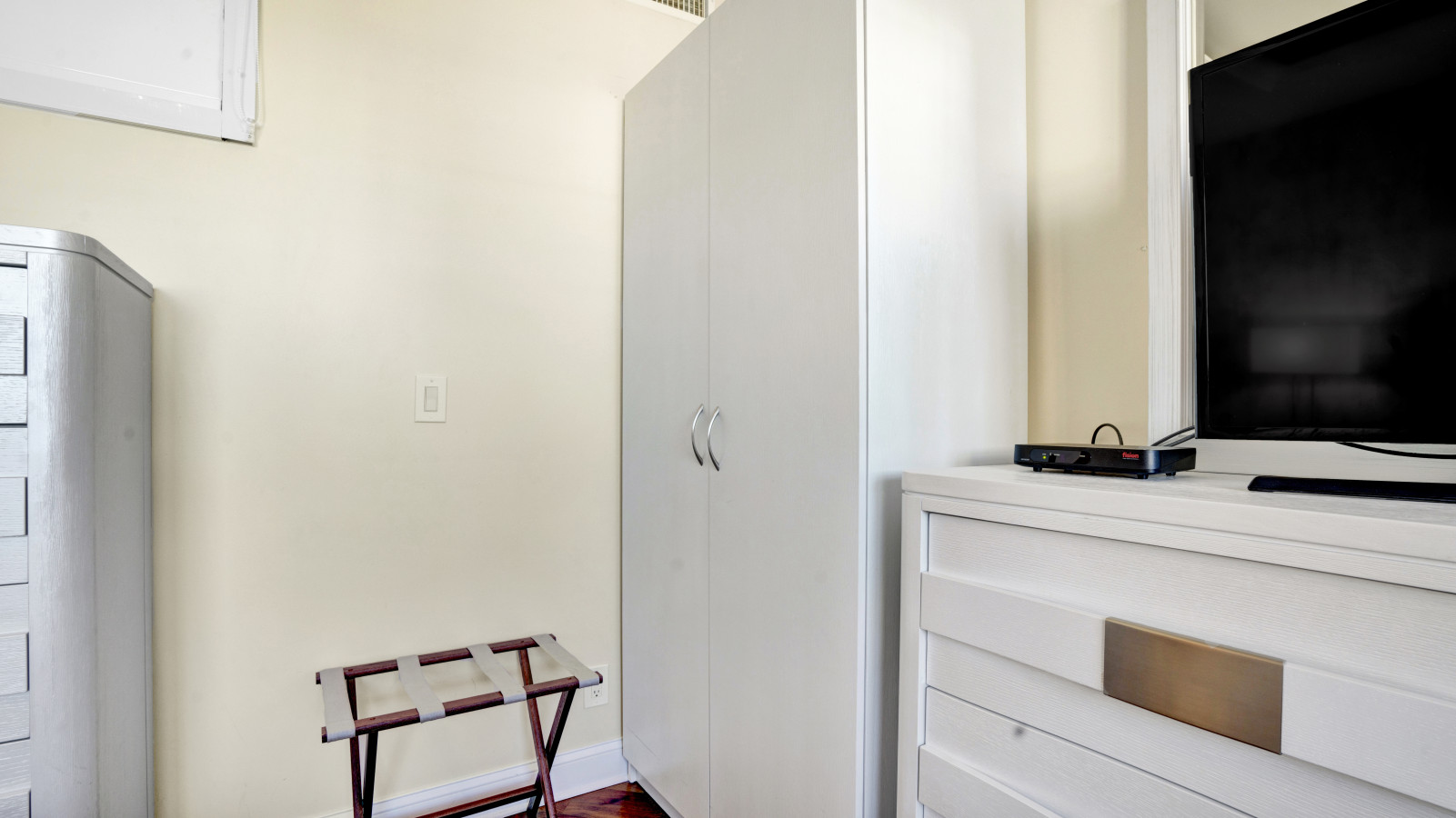 Stylish 2BR Retreat w/ Pool & Tennis Court Access