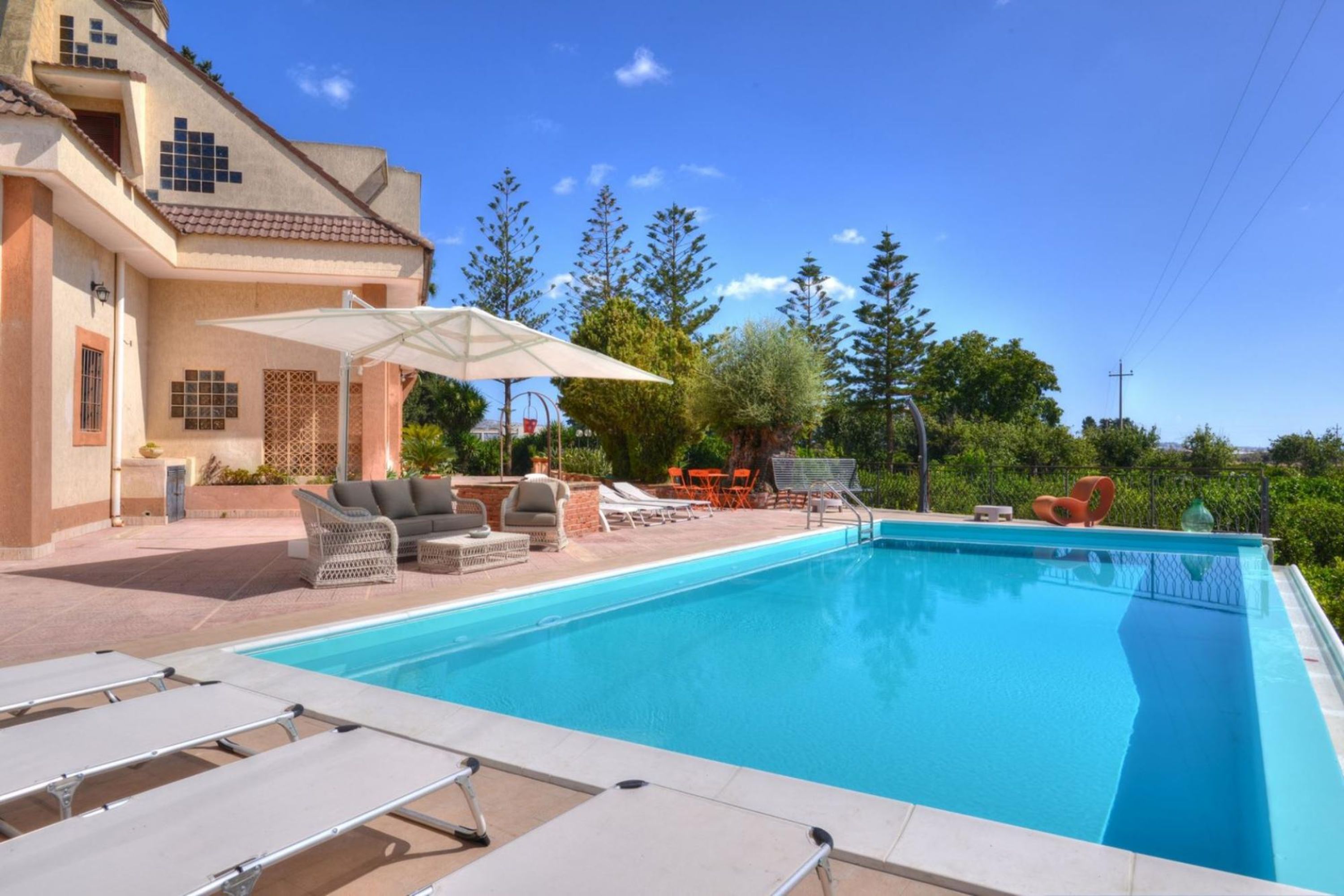 Property Image 2 - Villa Smeraldo with private pool-Villa Smeraldo