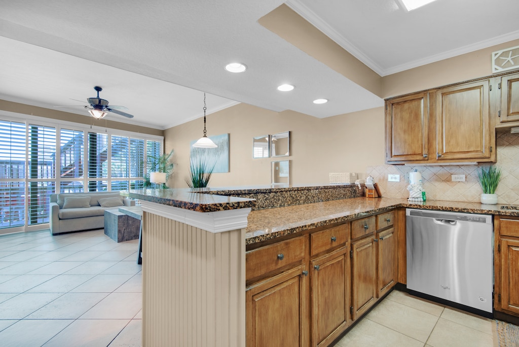 Kitchen to living room