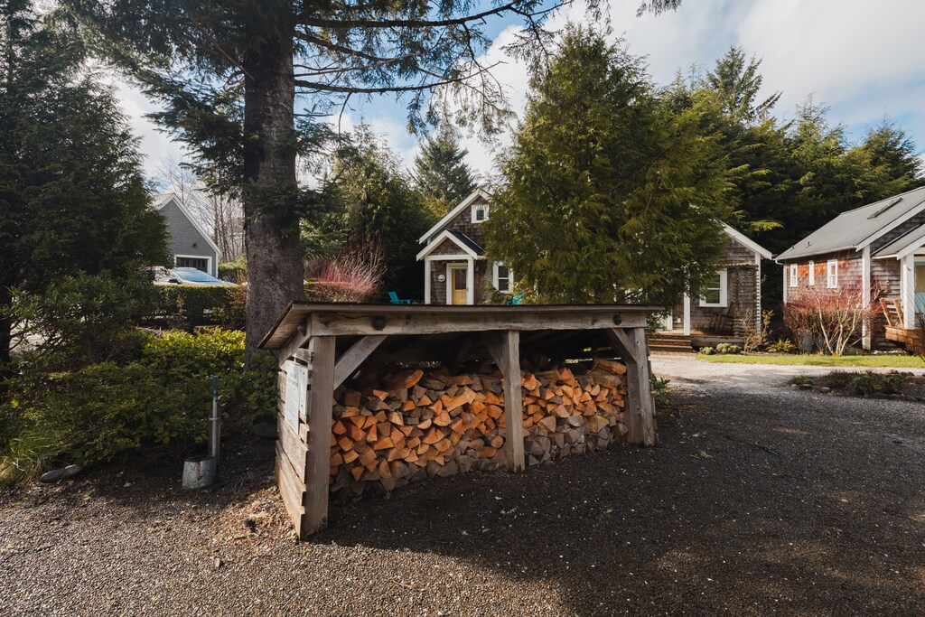 Welcome to A Book at the Beach!