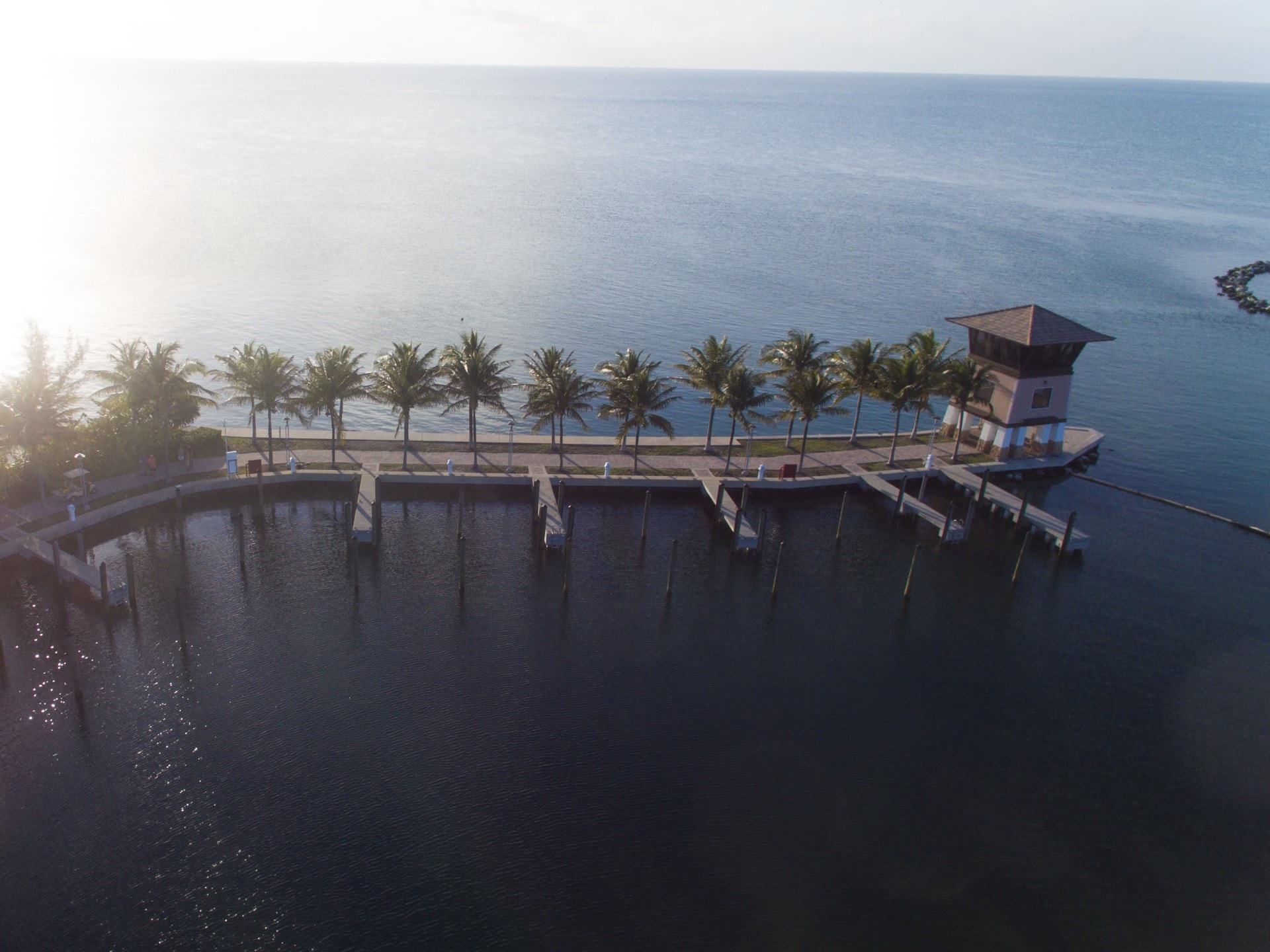 Luxurious Hidden Gem with Gorgeous Sunset Views - Marlin Bay Resort & Marina