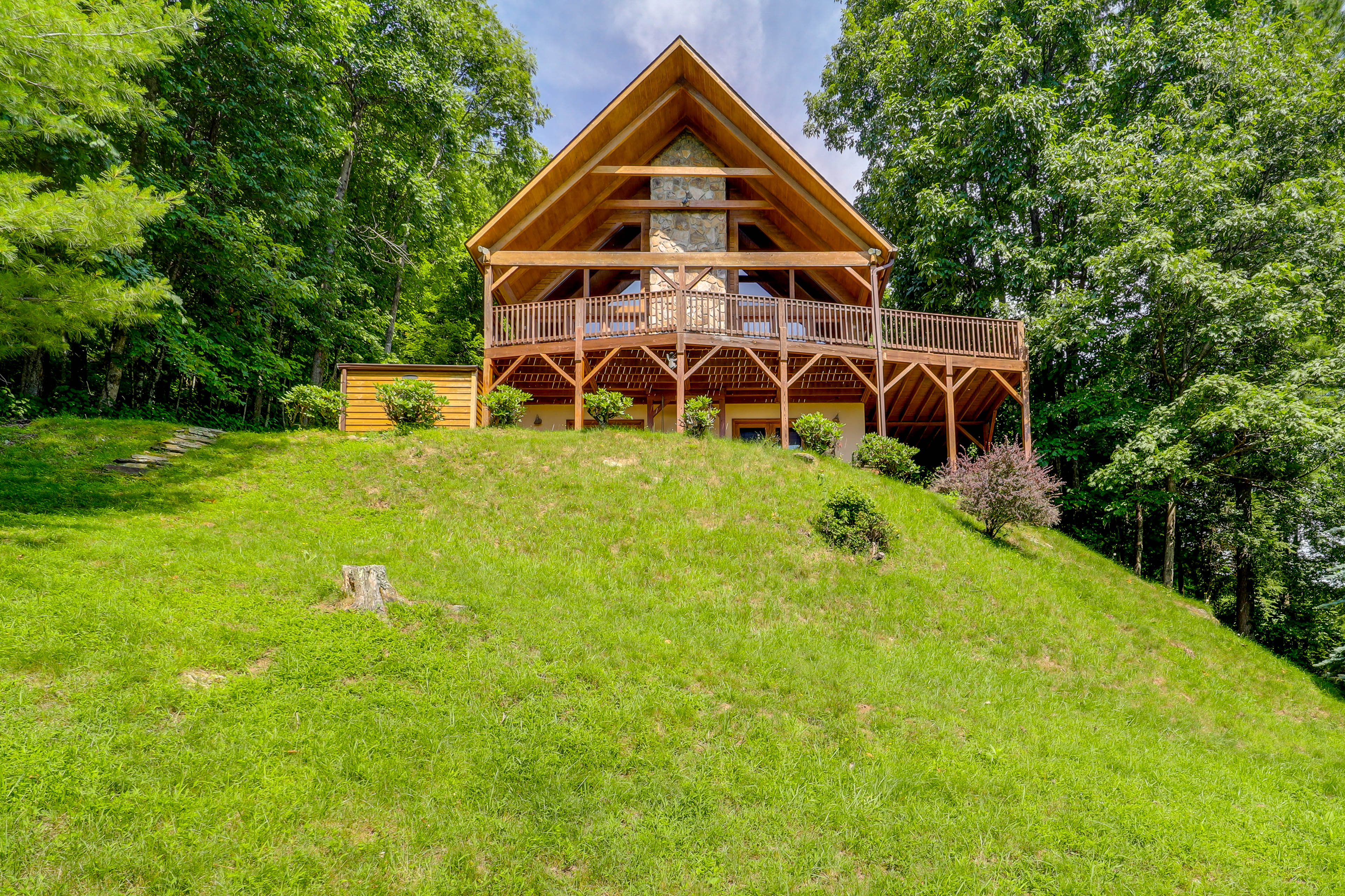 Property Image 1 - Smoky Mountain Vacation Rental w/ Large Deck!