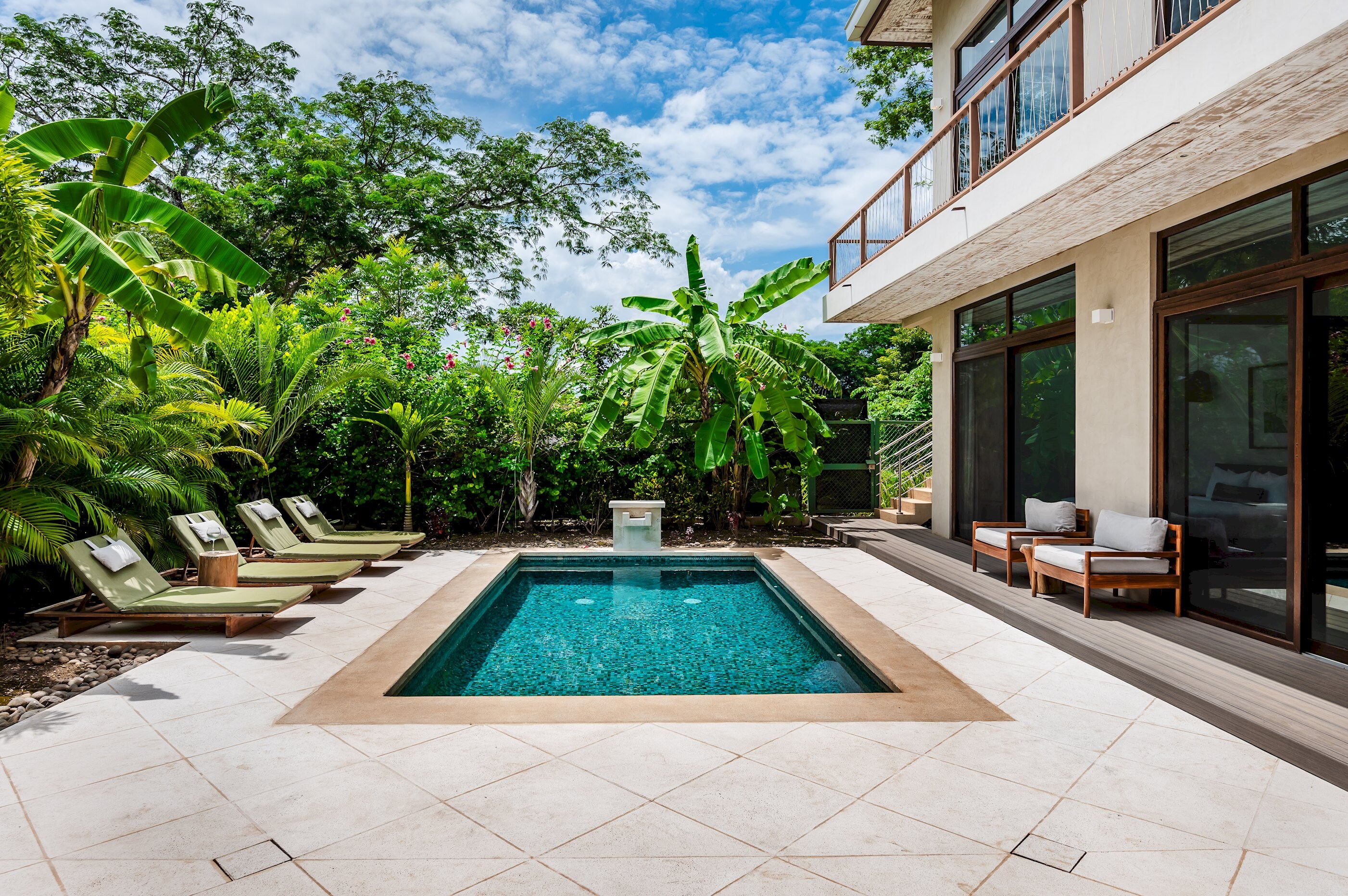 Welcome to Casa Howler! Steps from Tamarindo's vibrant town.