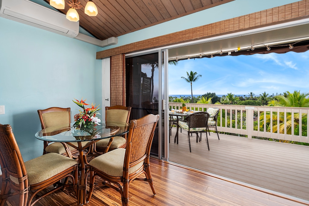 Indoor dining area for 4.