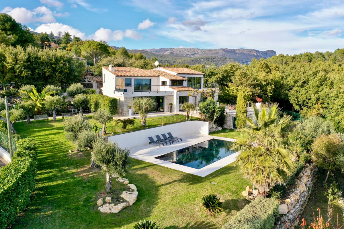 Property Image 1 - Villa De La Madone