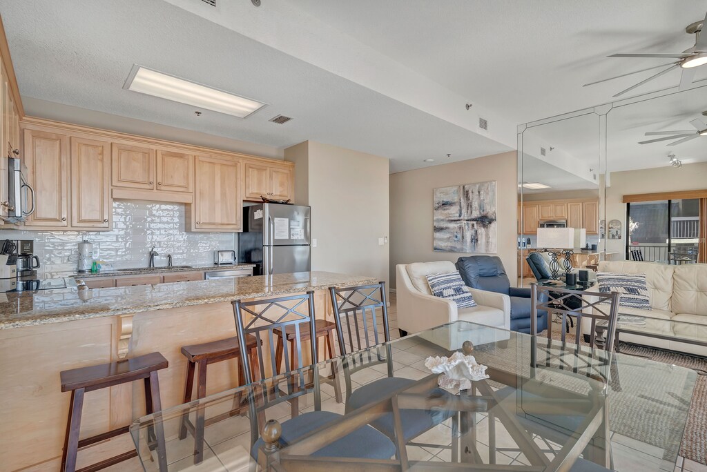 Dining Table for 6 with Extra Seating at the Breakfast Bar