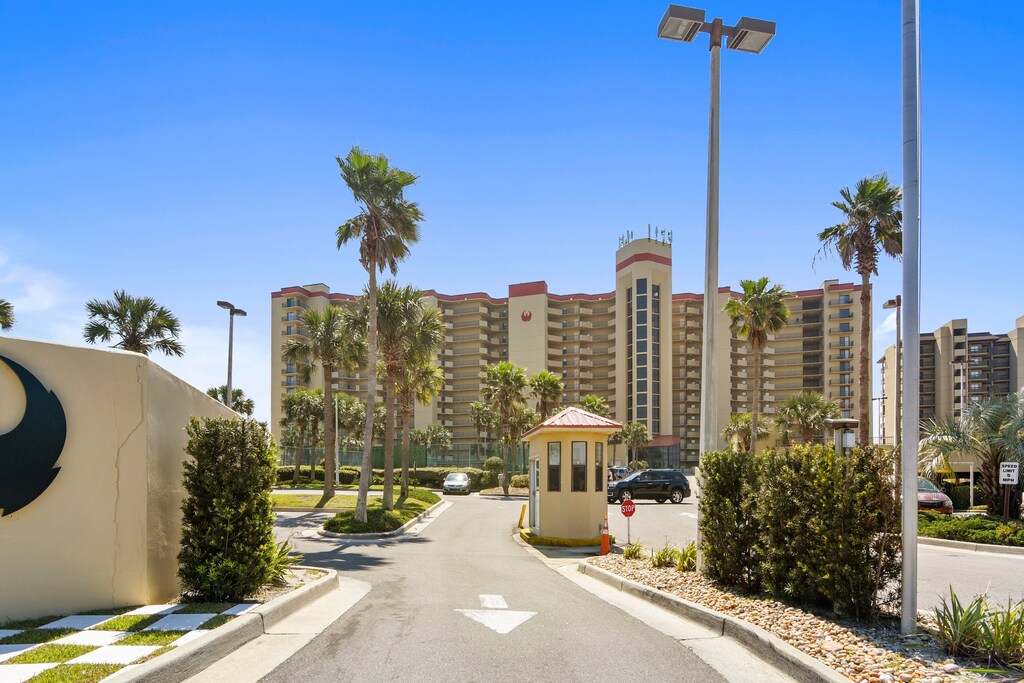 Phoenix V Front Entrance