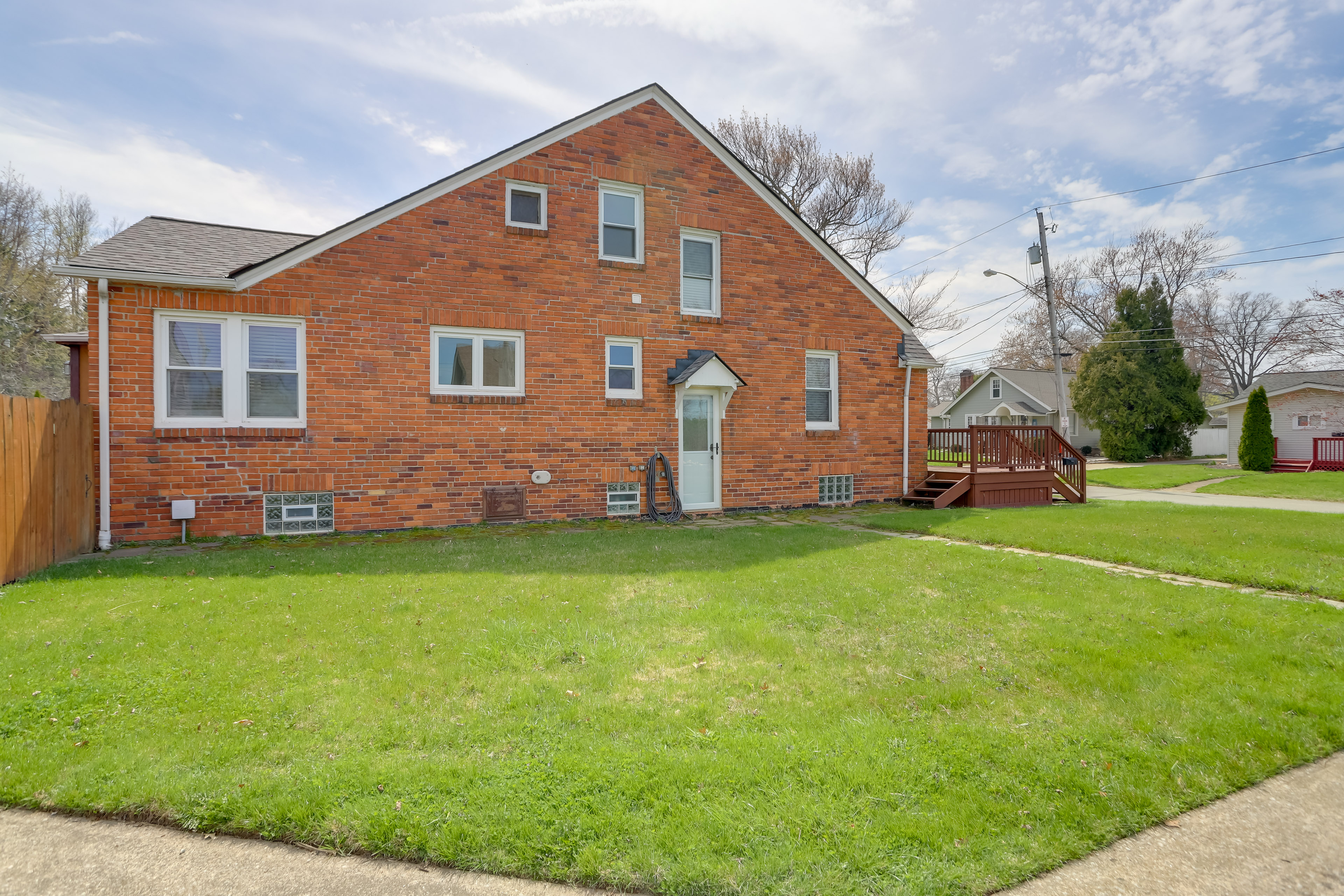 Property Image 2 - Chic Home w/ Deck, Walk to Lake Erie!