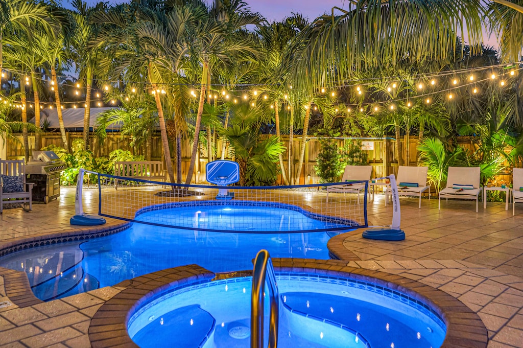 Marvel at boats heading down the canal from the heated swimming pool