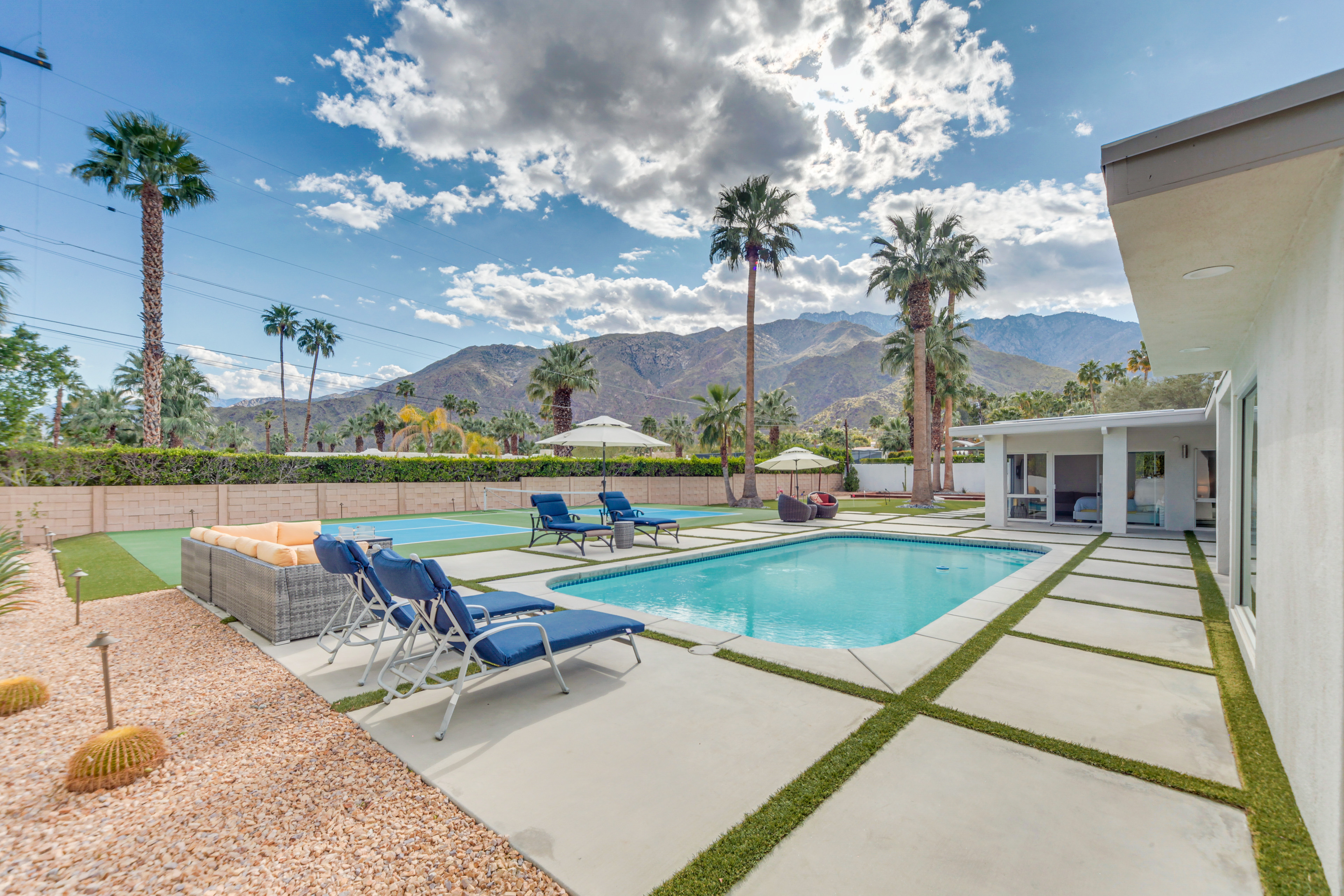 Property Image 2 - Palm Springs Oasis w/ Mtn Views, 2 Mi to Dtwn!