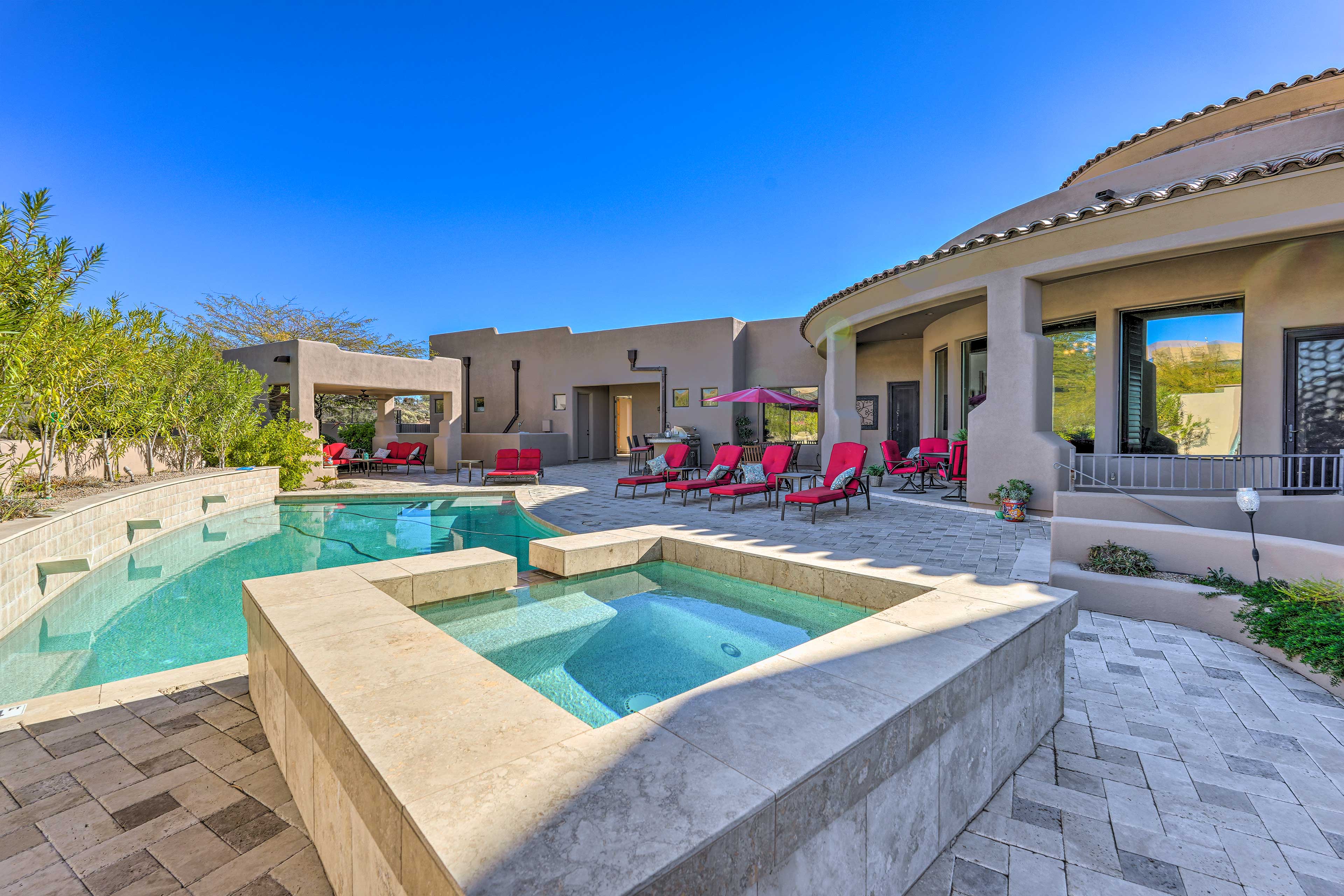 Property Image 2 - Spacious Scottsdale Home w/ Poolside Lounge & Spa!