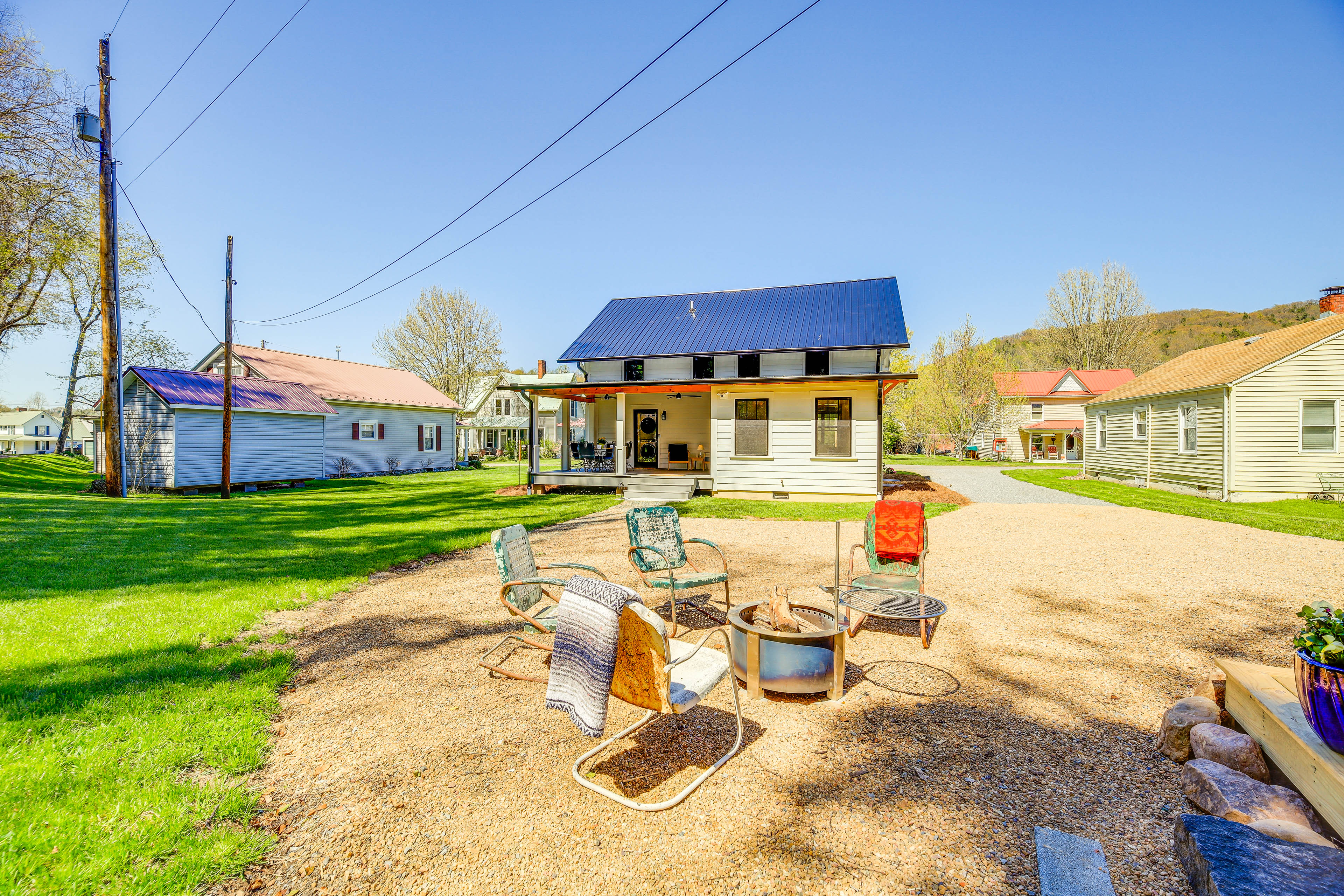 Property Image 2 - Stunning Damascus Vacation Rental w/ Fire Pit!