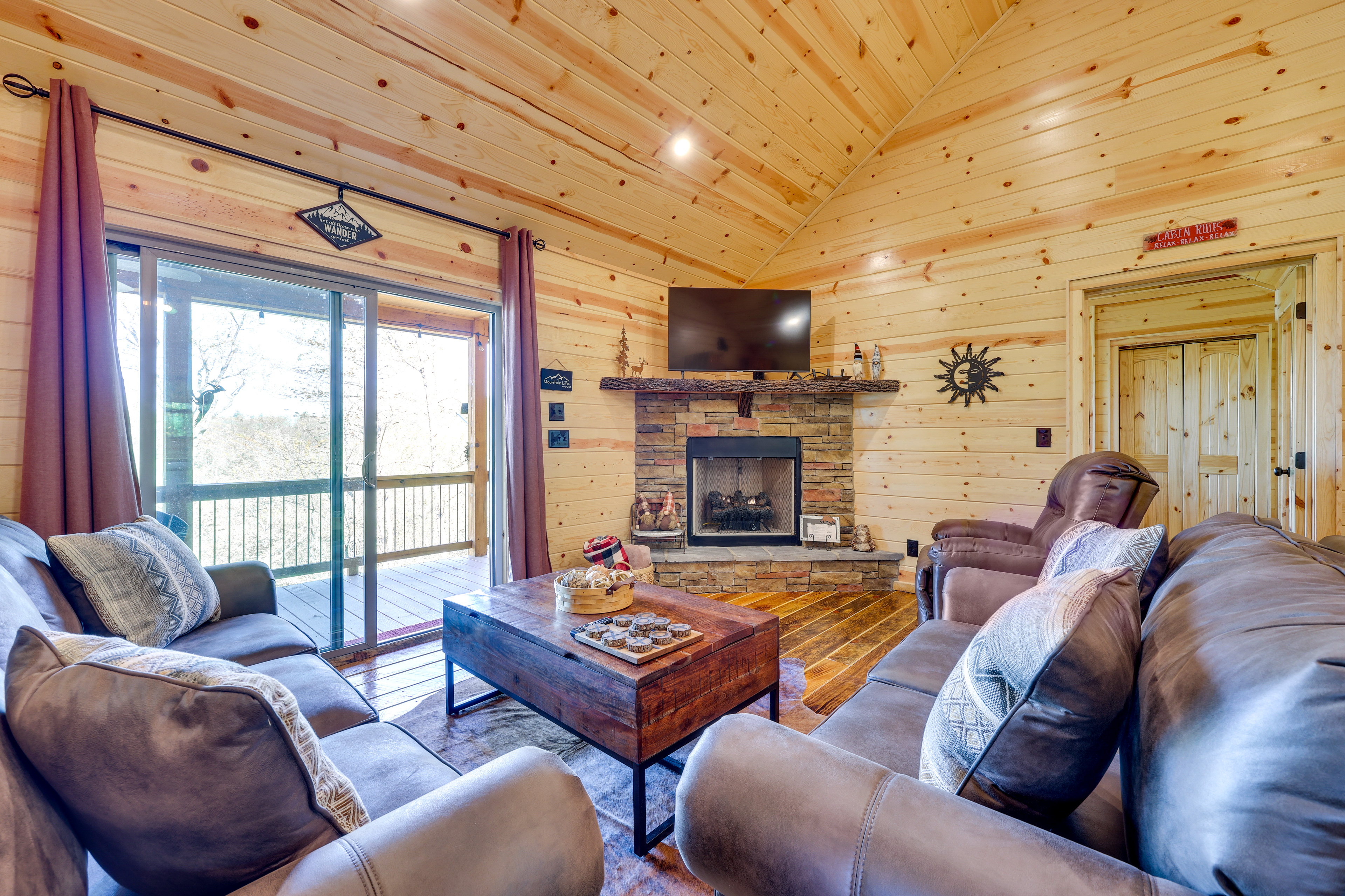 Property Image 2 - Beautiful Murphy Cabin w/ Mountain View & Fire Pit