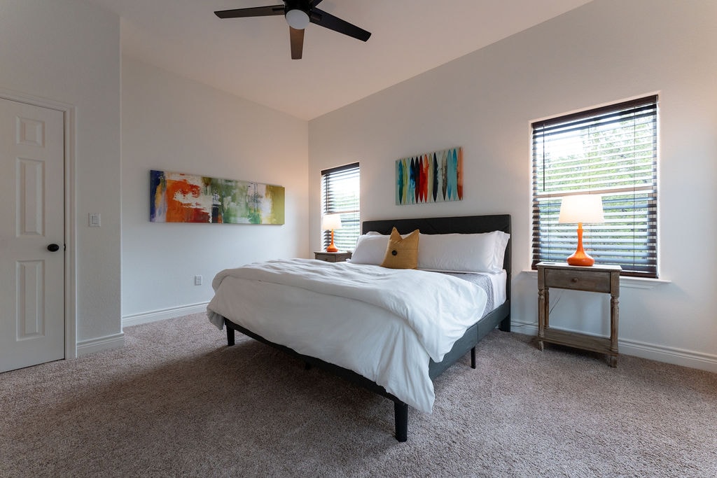 1 King Bed - Walker Luxury Vacation Rentals