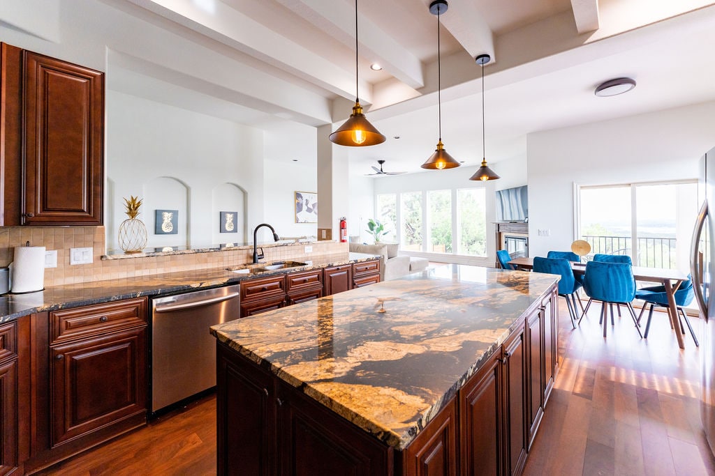 Kitchen - Walker Luxury Vacation Rentals