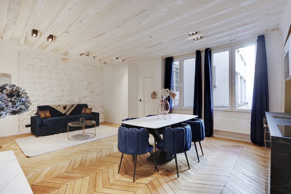 Property Image 1 - A Breathtaking 2BR/2BA apartment in the Marais