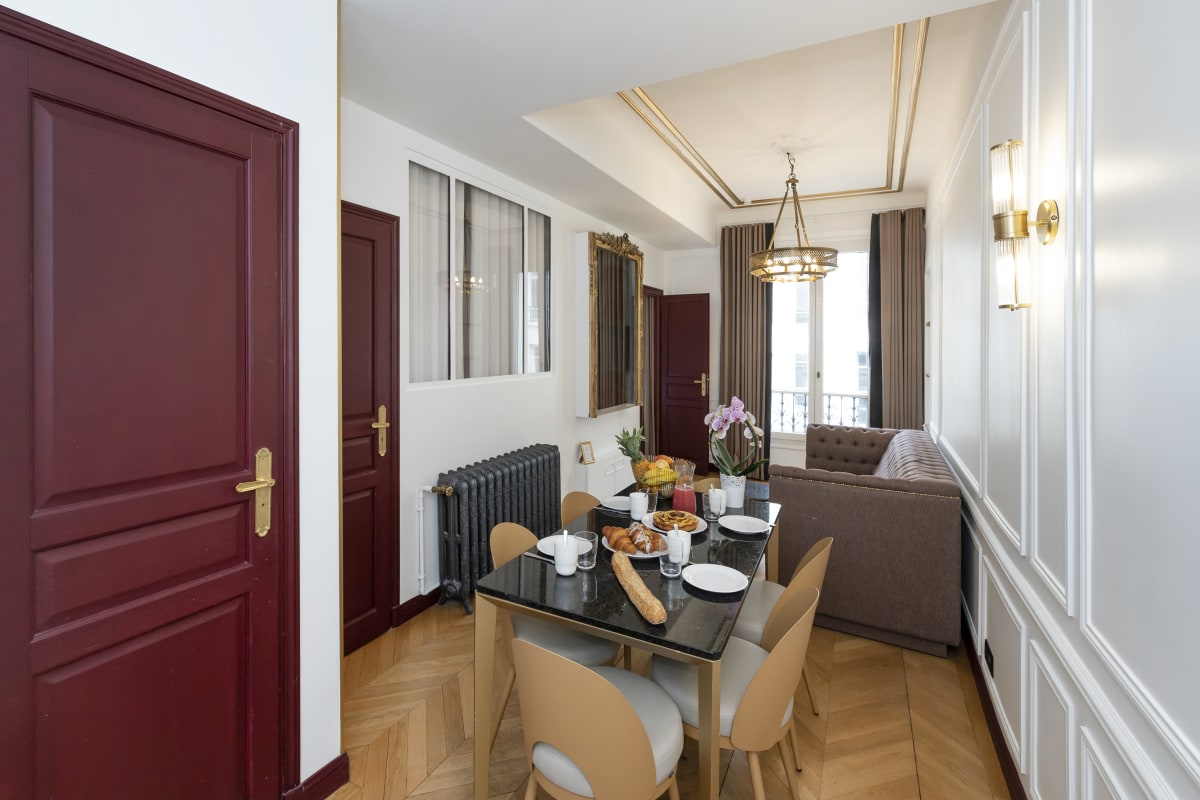 Property Image 1 - A Sweet 2-BR nest in the Champs-Elysées