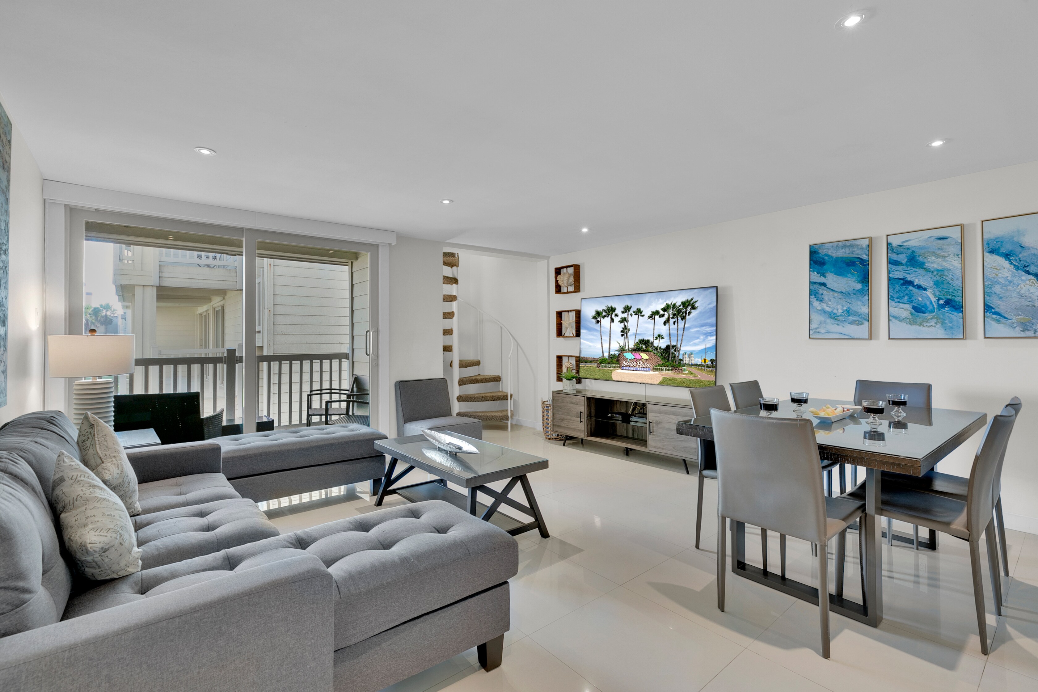 Beachfront condo with pool and petfriendly Home Rental in South