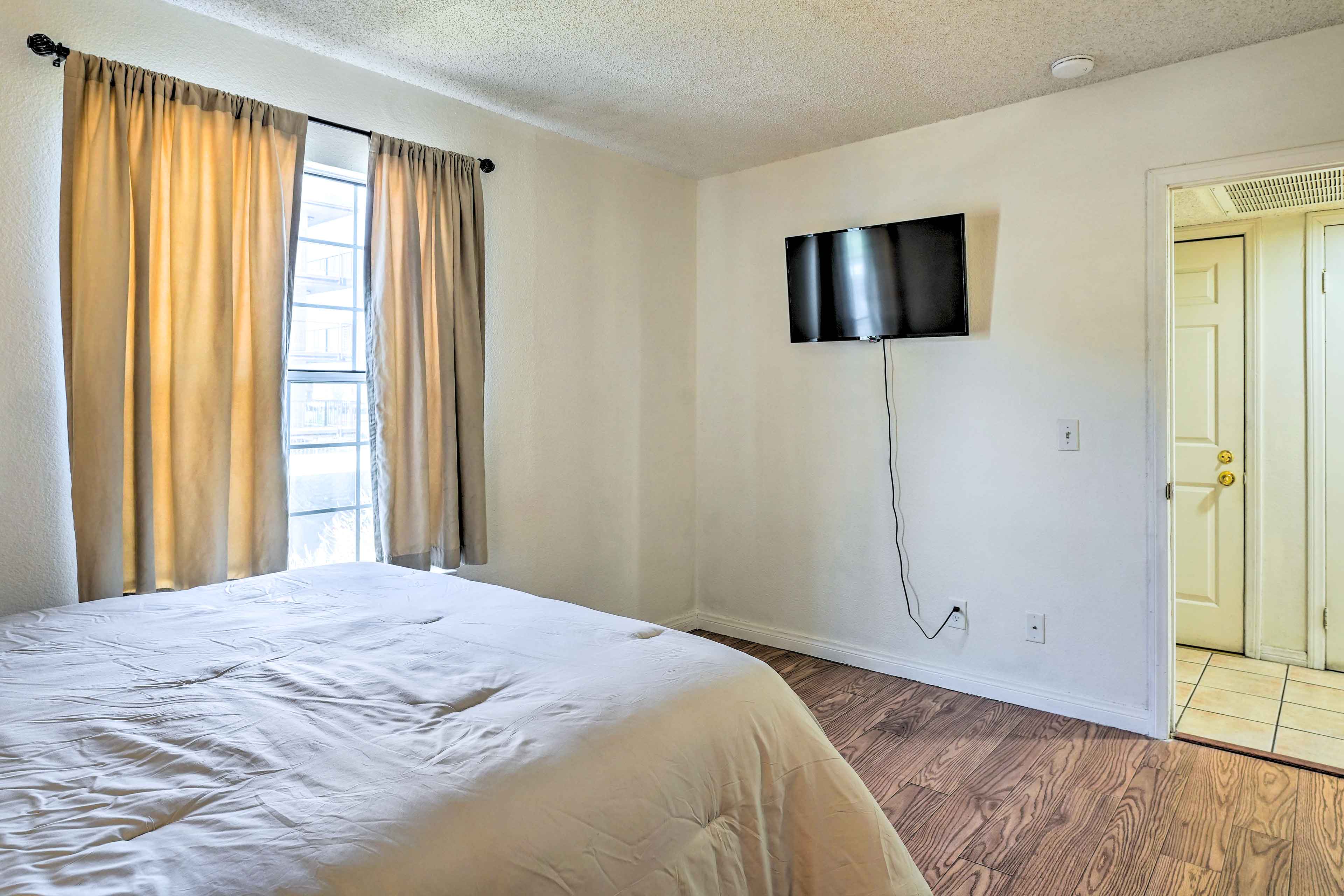 Las Vegas Condo: Explore The Strip & Downtown