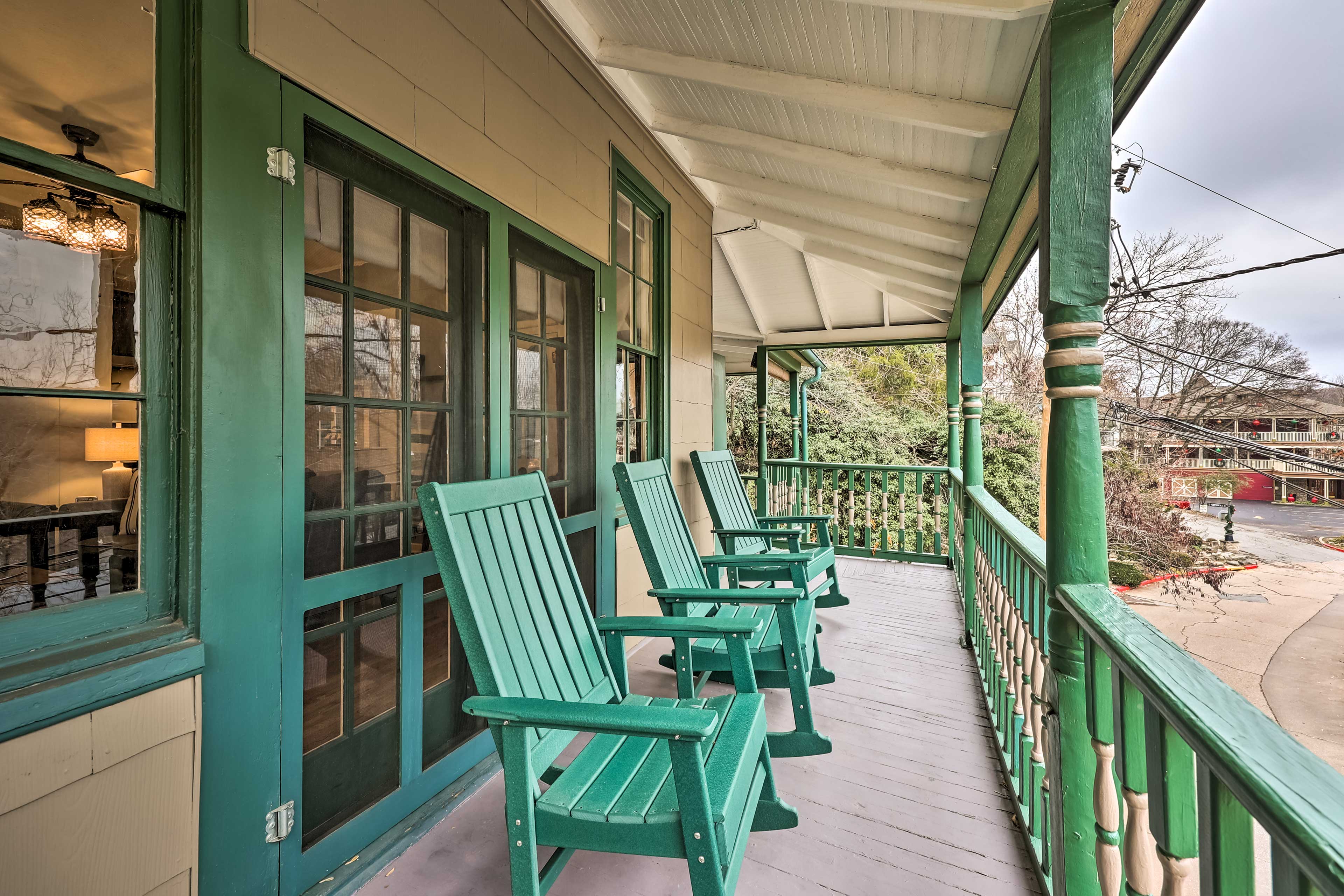 Property Image 1 - Cozy Eureka Springs Cottage, Walk to Dtwn!