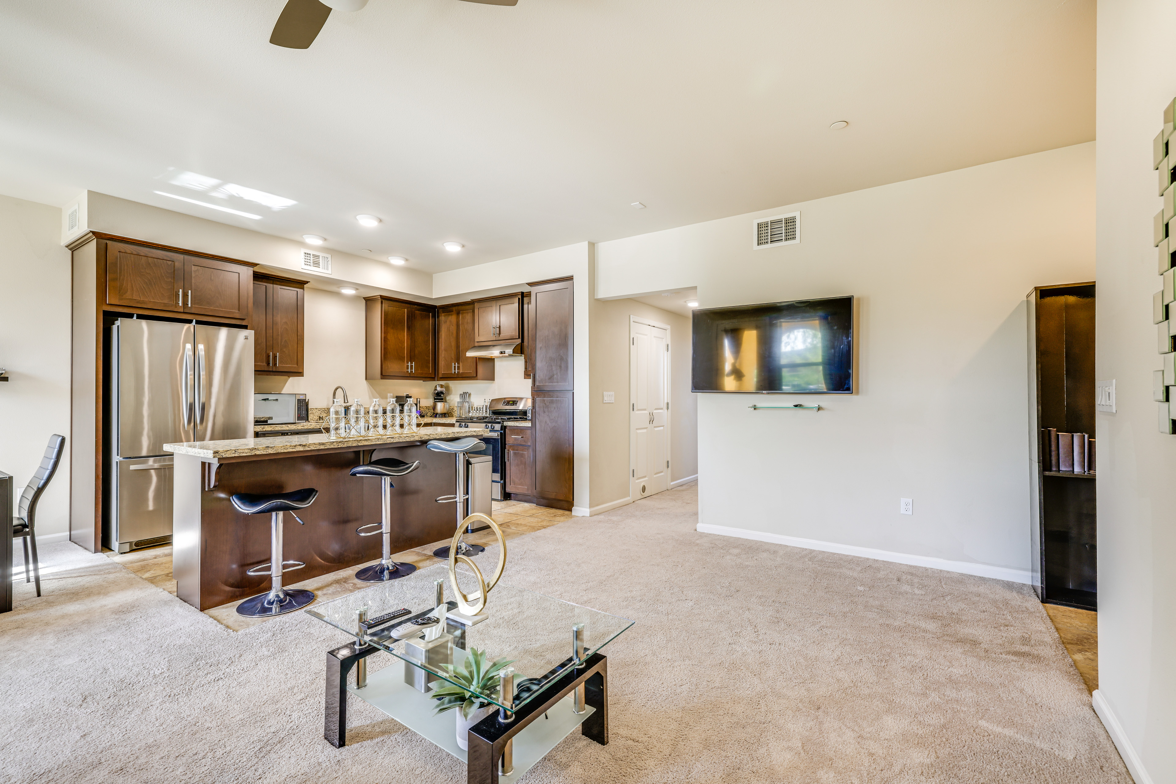 Charming Patterson Condo w/ Grilling Stations