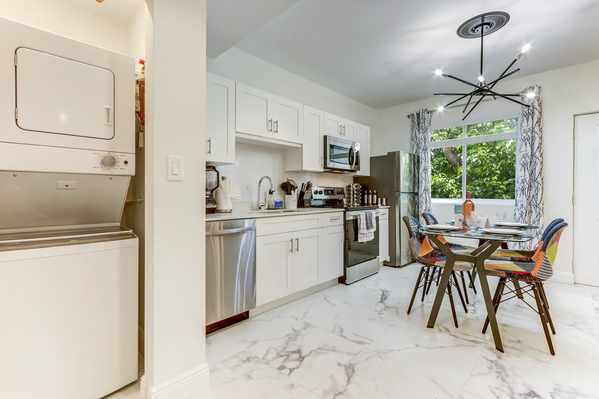 Modern kitchen equipped w/ top-of-the-line appliances