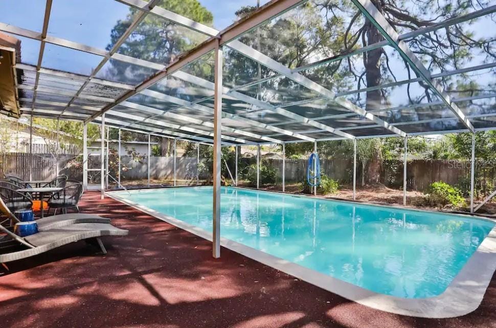 Property Image 2 - Large Seminole Luxury Pool Home 3mi to Beach