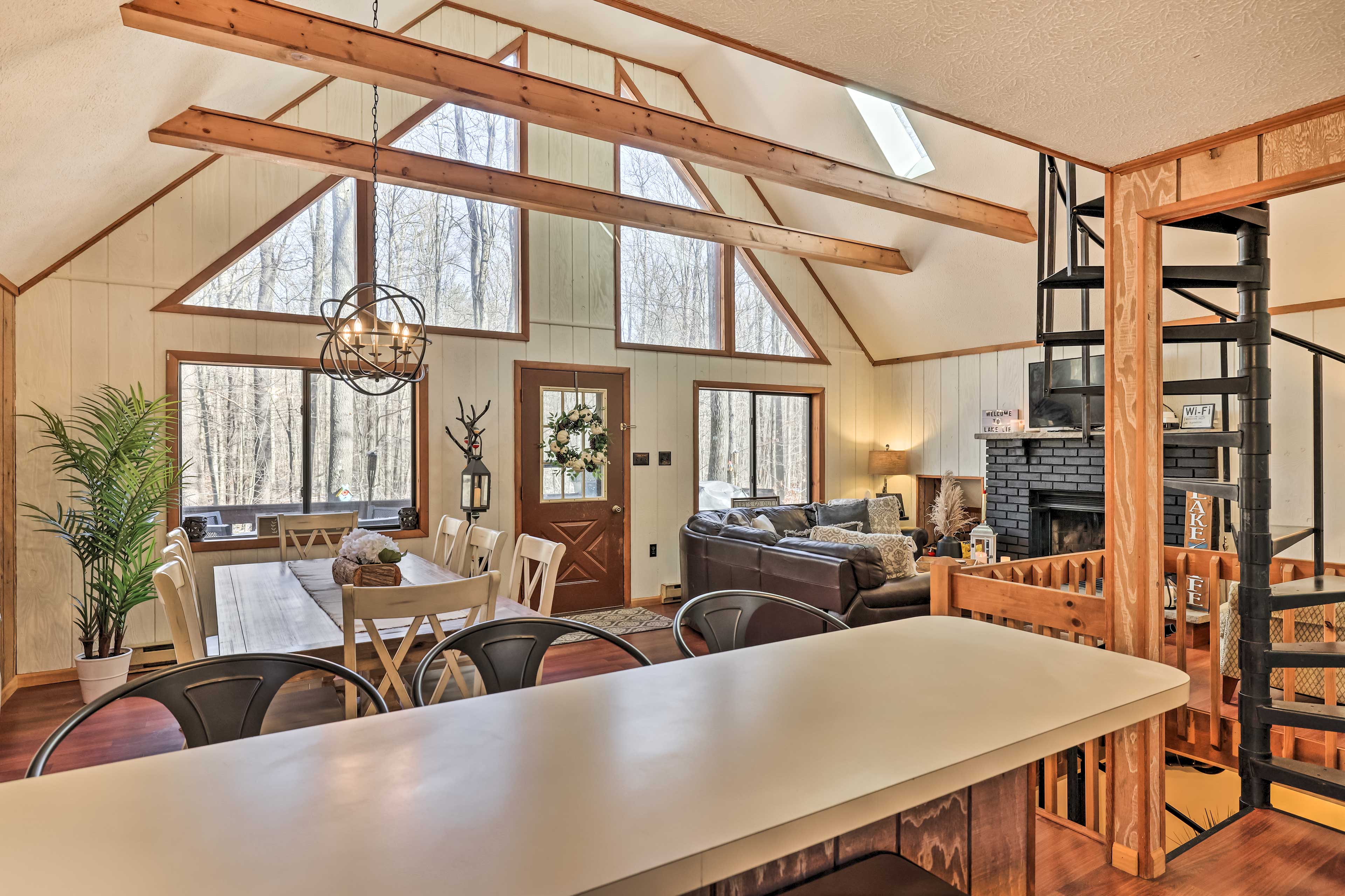 Property Image 1 - Cozy Pocono Lake ’Woodside Nest’ w/ Fire Pit!