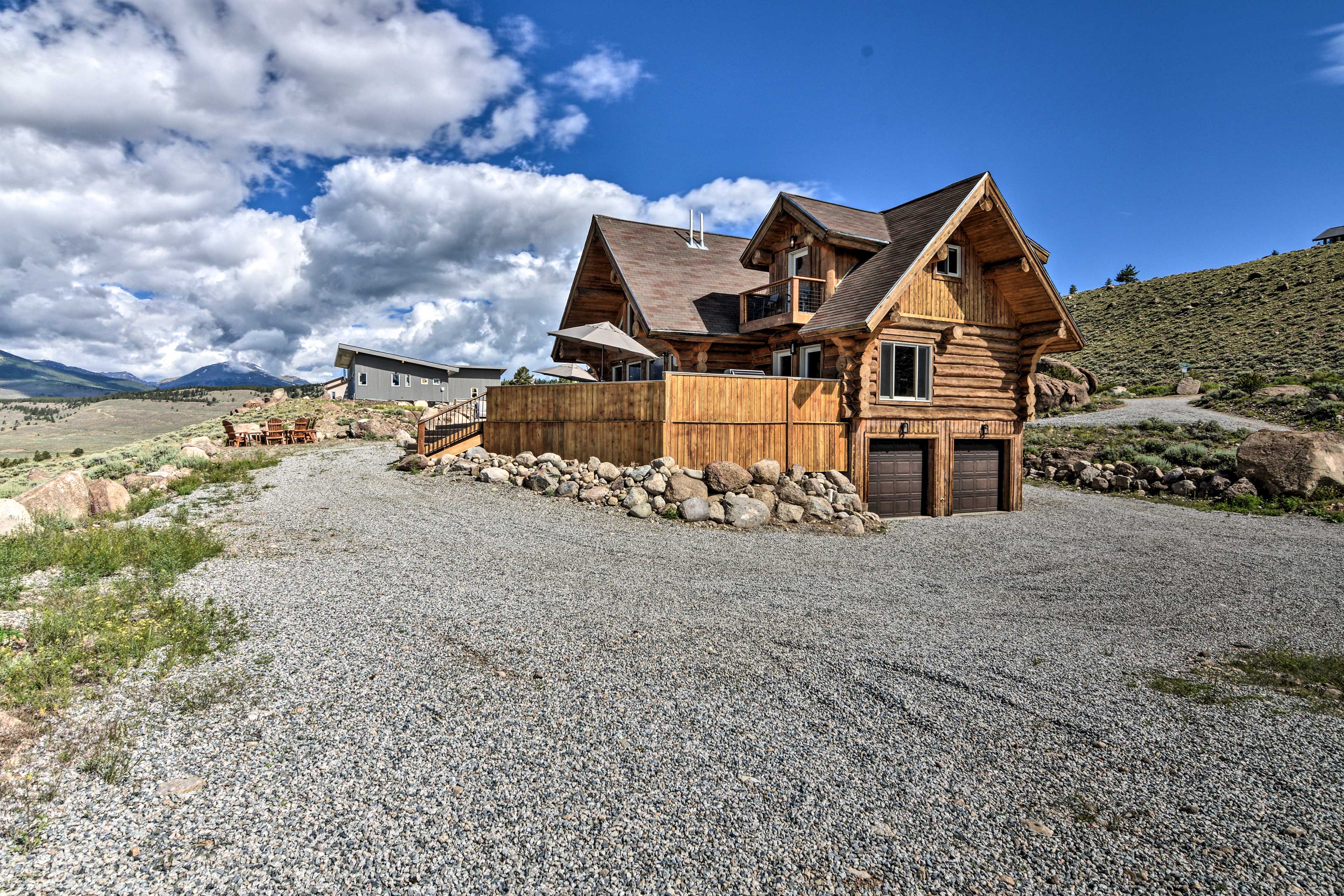Property Image 2 - Luxury Twin Lakes Cabin w/ Breathtaking Views