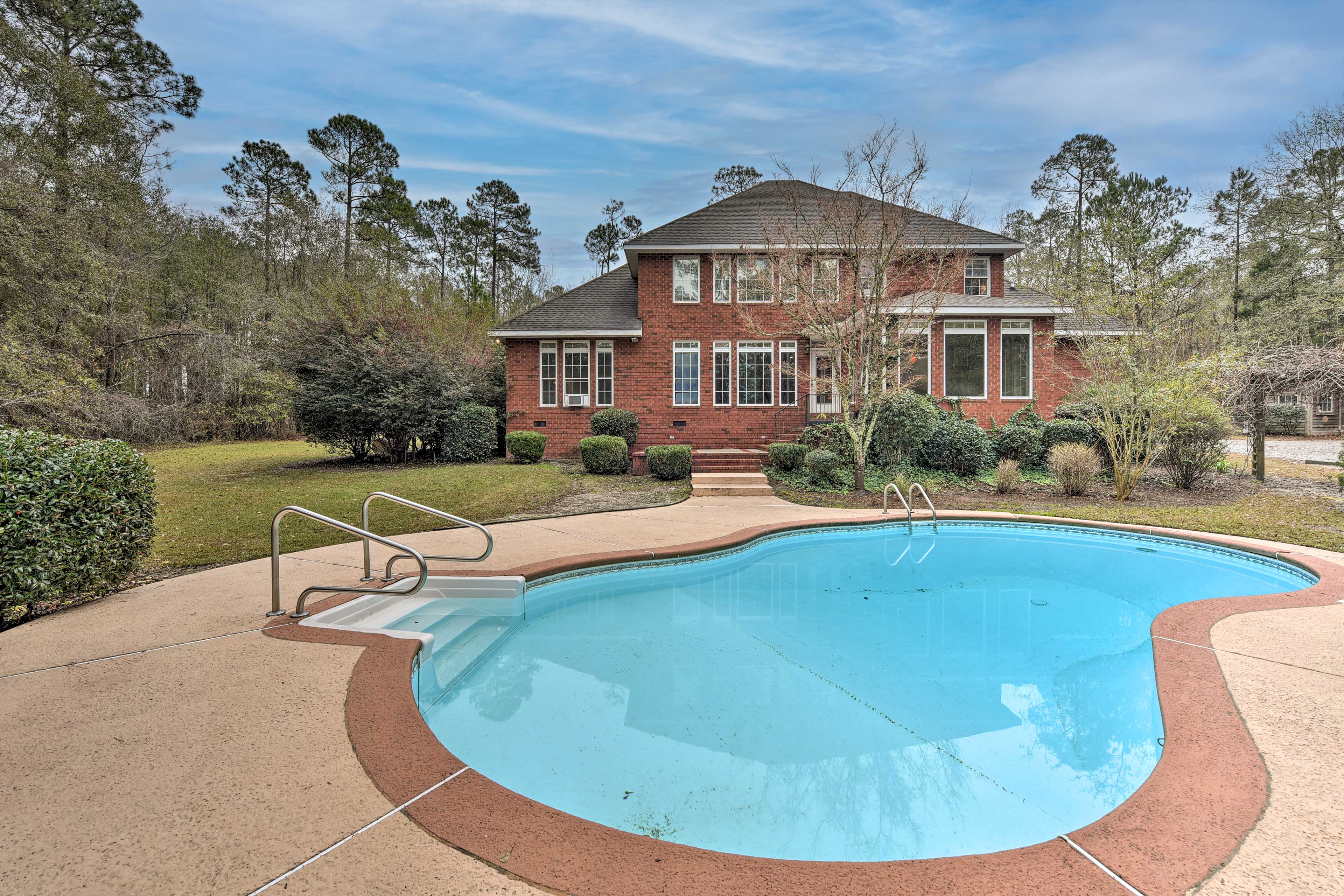 Property Image 1 - Spacious Statesboro House w/ Private Pool!