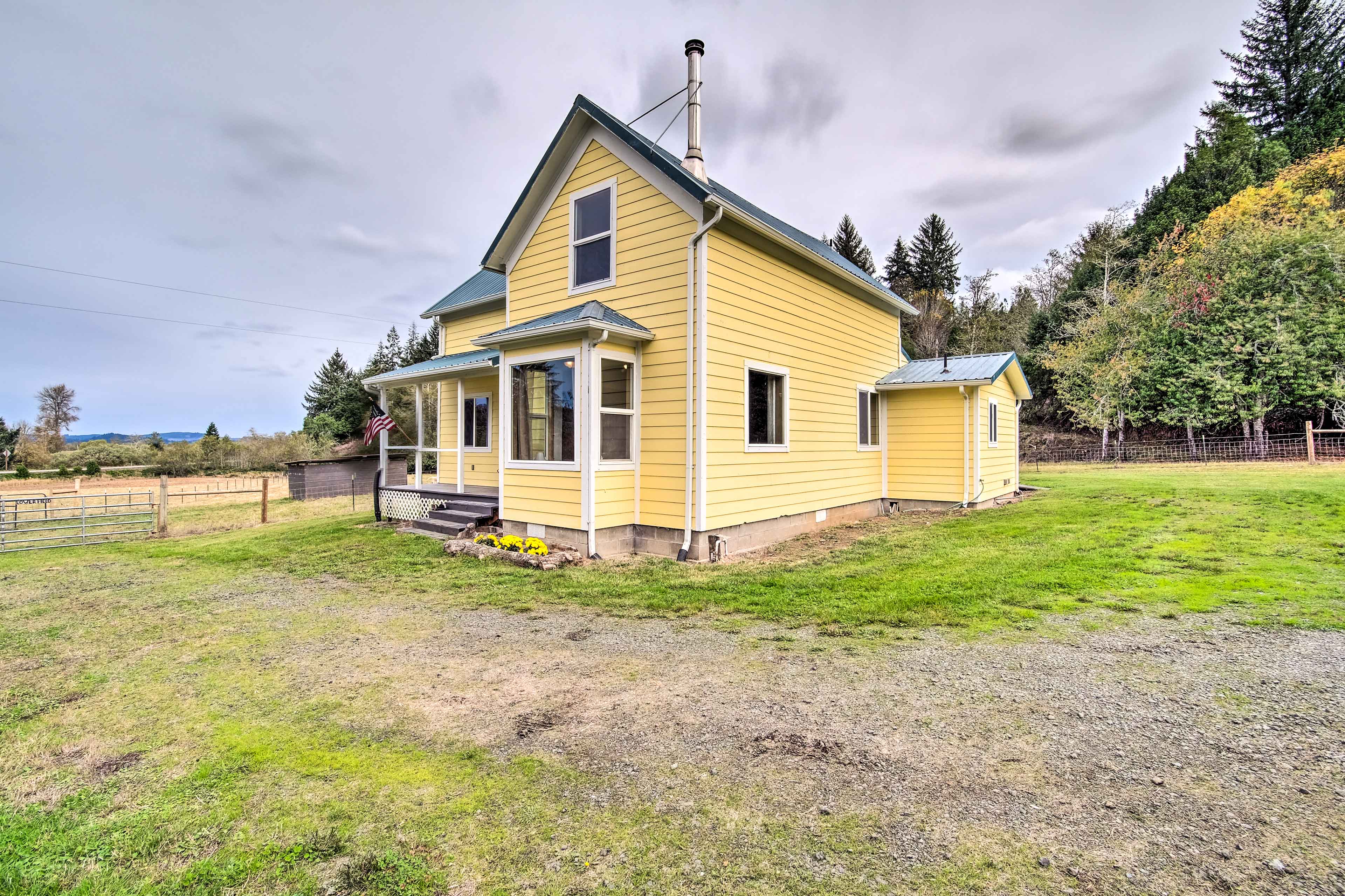 Property Image 2 - Quaint Coquille Getaway Near Beaches + Parks!