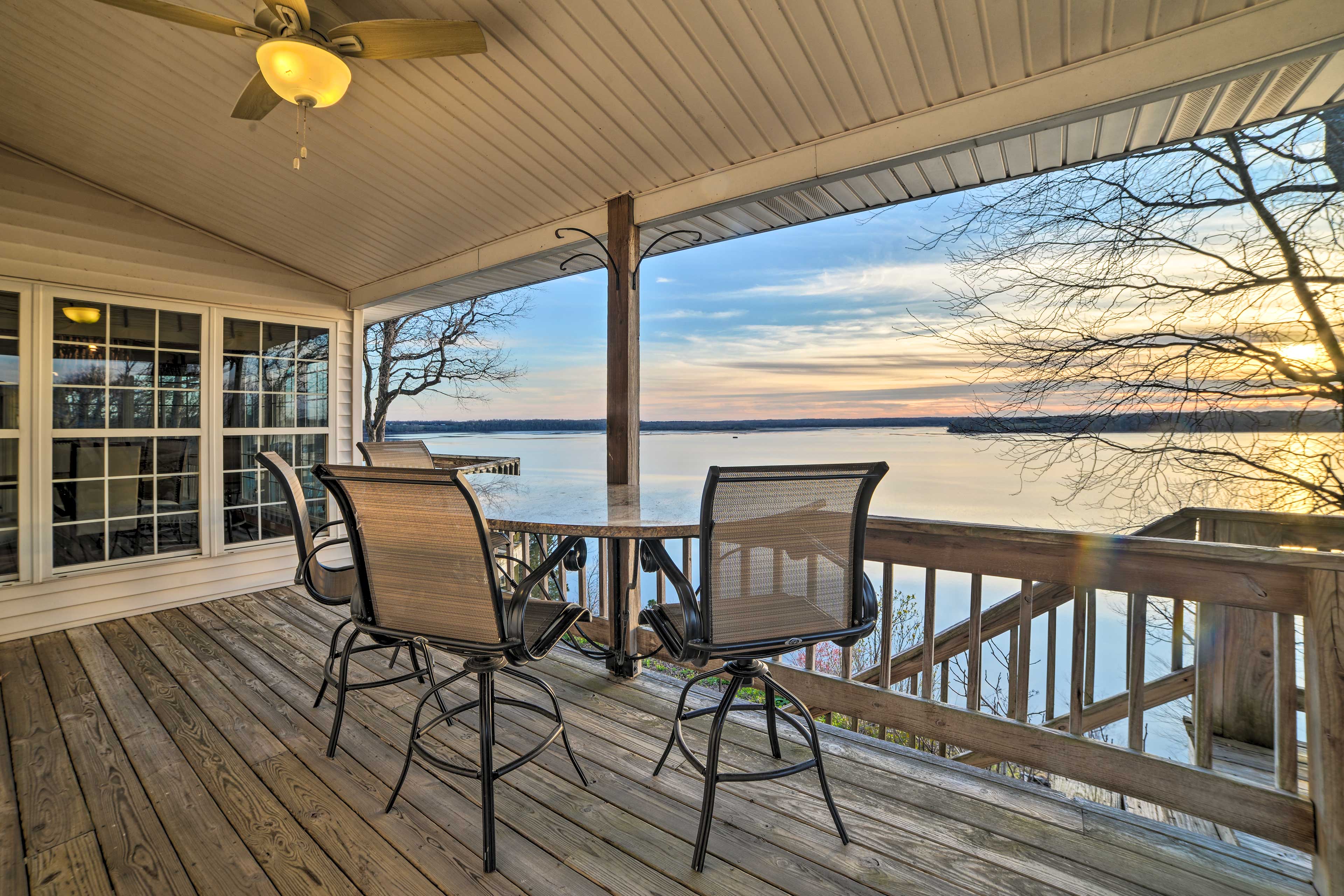 Property Image 1 - Peaceful Big Sandy Home w/ Deck on Kentucky Lake!
