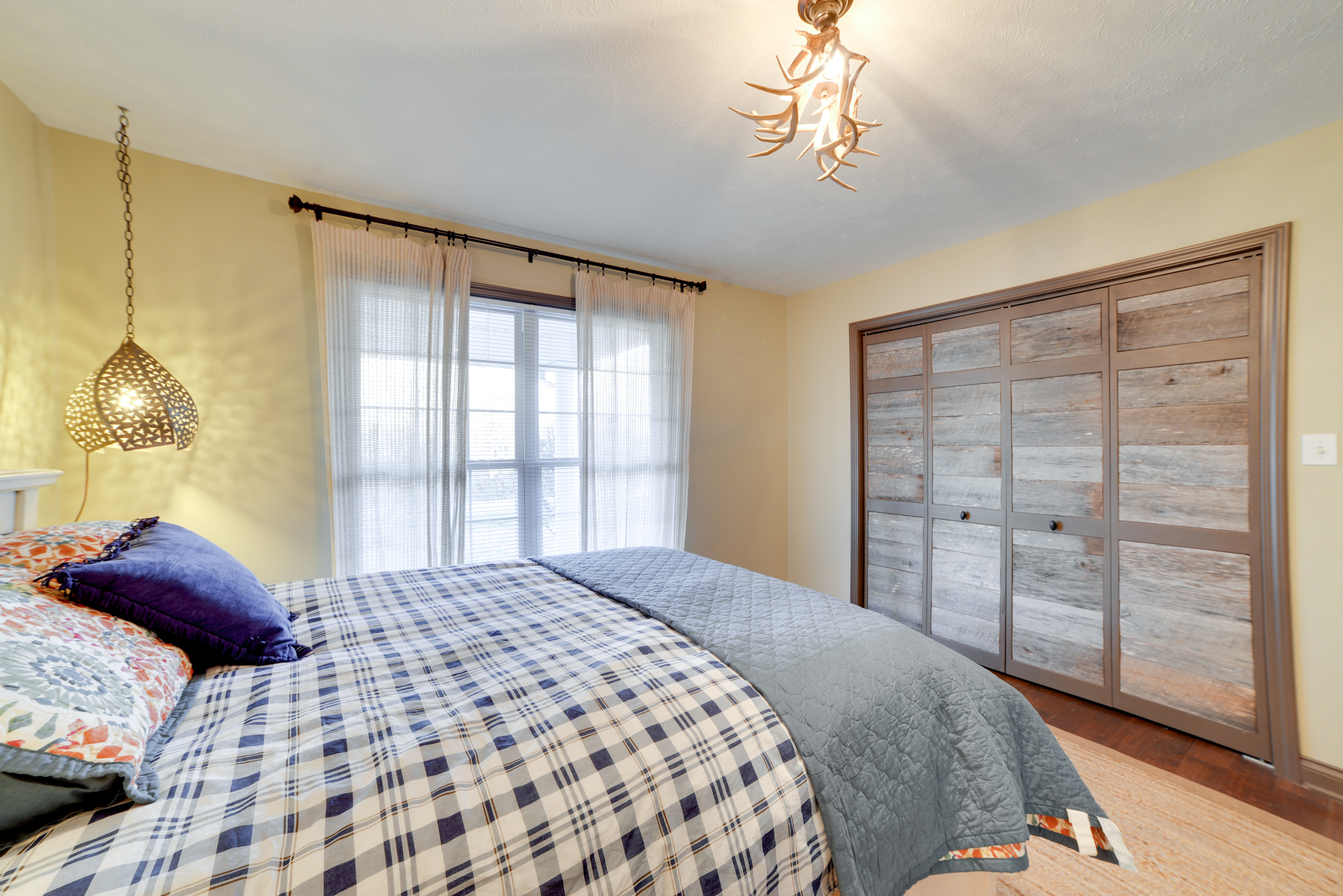 Peaceful Big Sandy Home w/ Deck on Kentucky Lake!