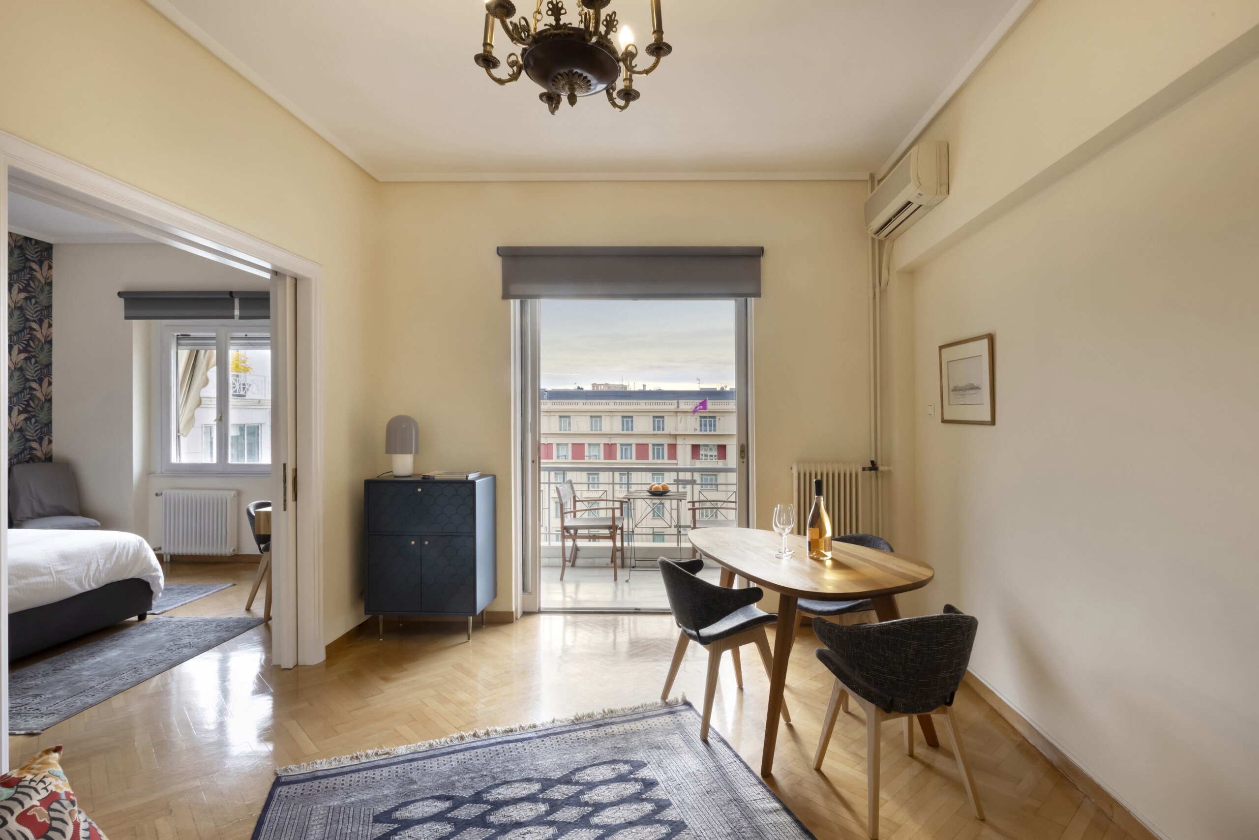 Property Image 2 - An aristocratic 1 BR in the heart of Athens