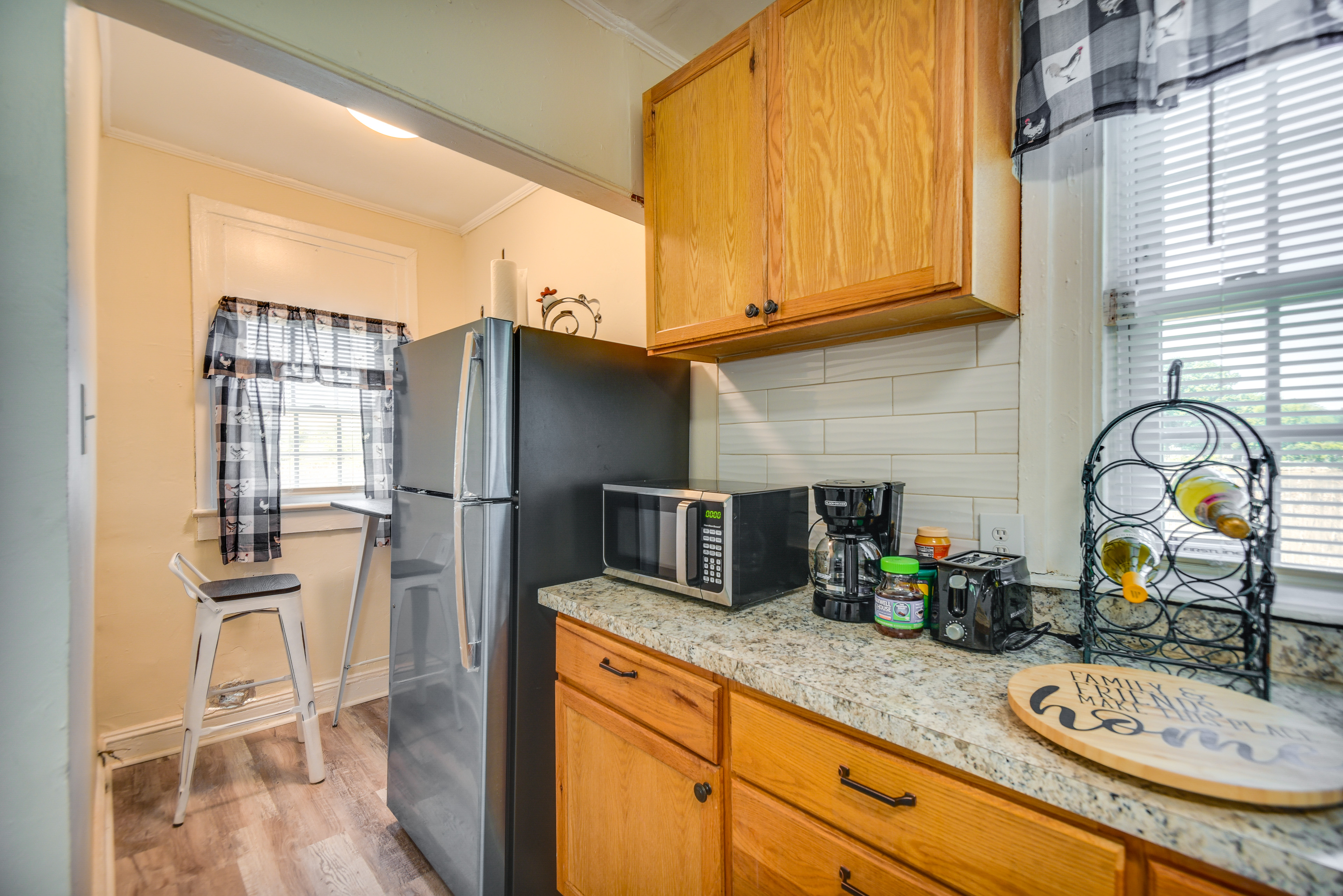 Charming Newport News Cottage < 1 Mi to Ocean!