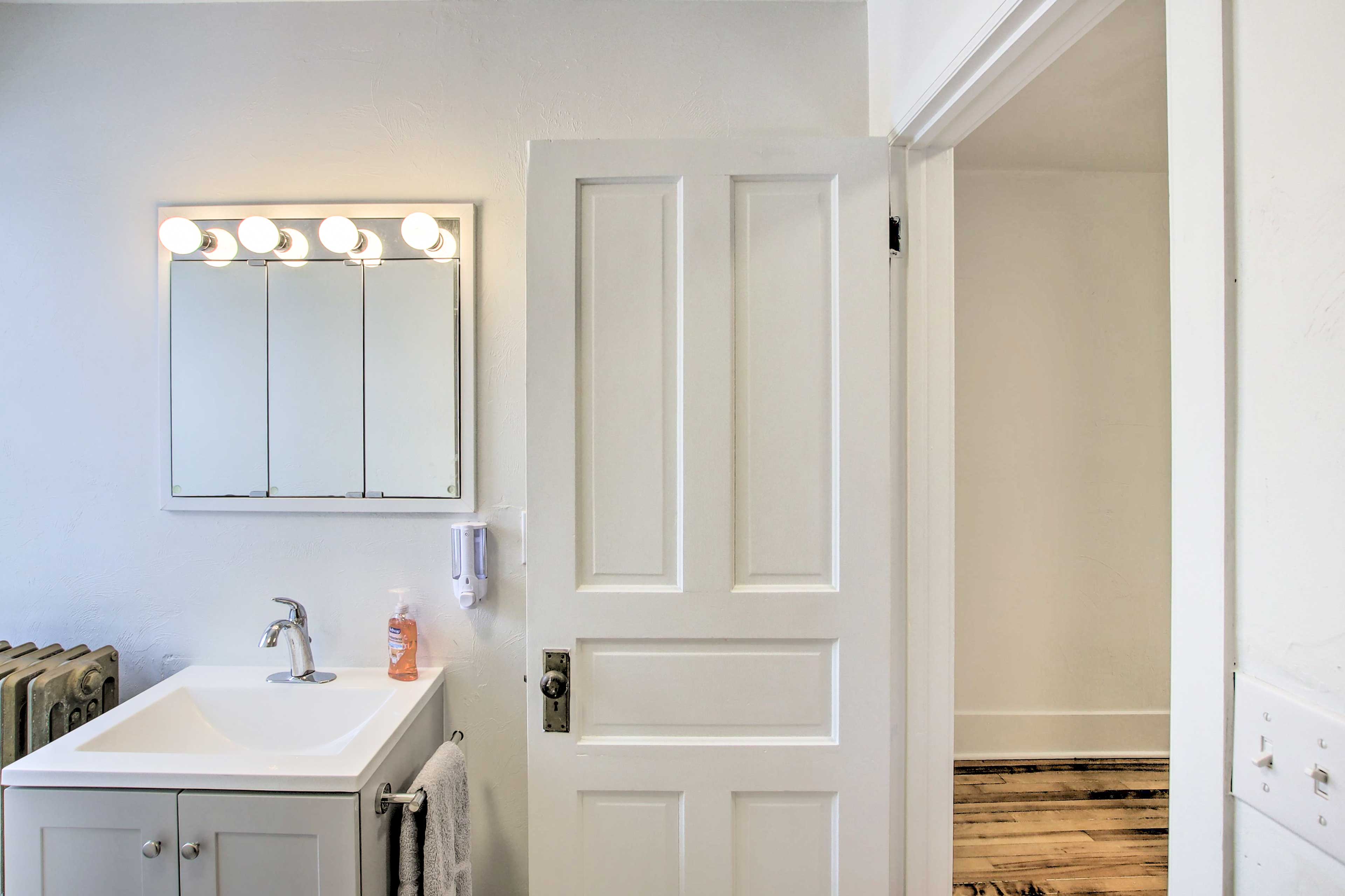 5 Mi to Point Beach State Forest: Home w/ Fire Pit