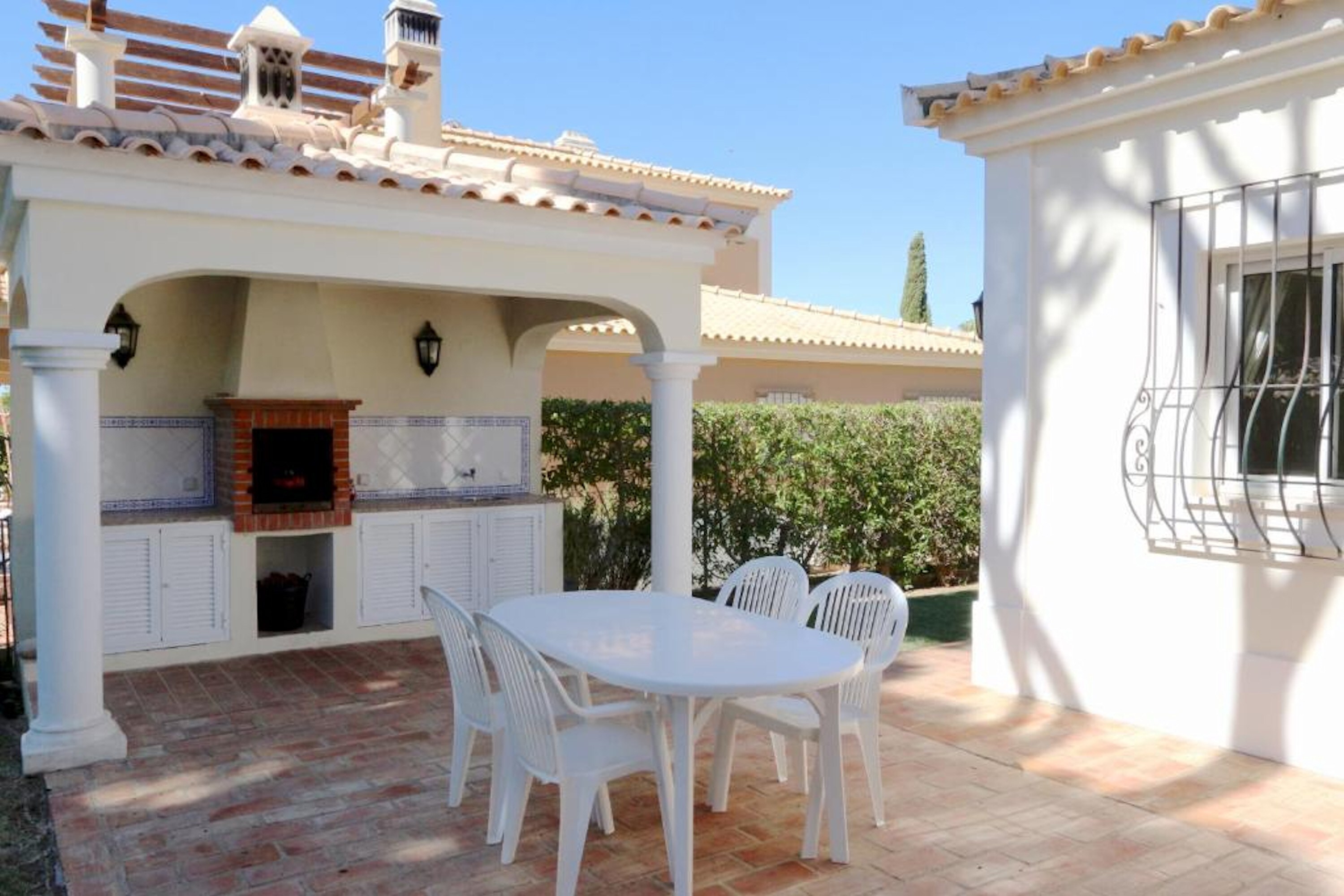 Superb Vilamoura Villa | Estrelicia | 4 Bedrooms |  Walking Distance to Beach & Marina | Ping Pong