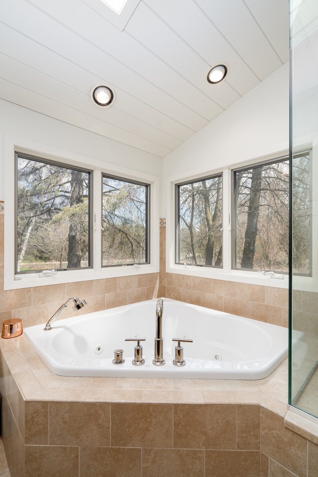 Bathroom 2 - Soaking tubs with front yard views