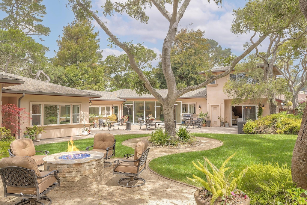 Welcome to Pebble Beach Oasis! Spacious Indoor-Outdoor Living