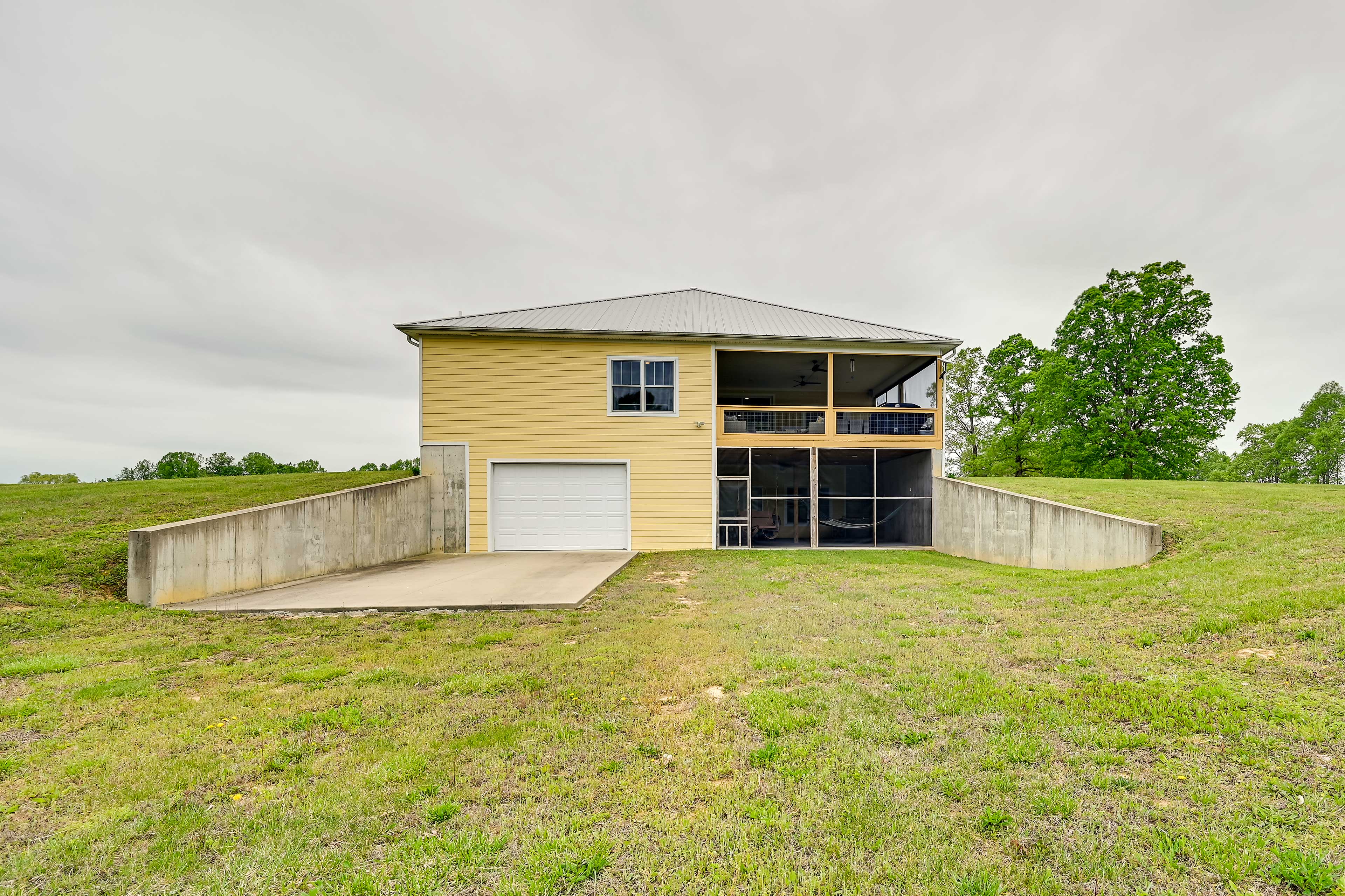 Property Image 1 - Family-Friendly Russell Springs Home w/ Game Room!