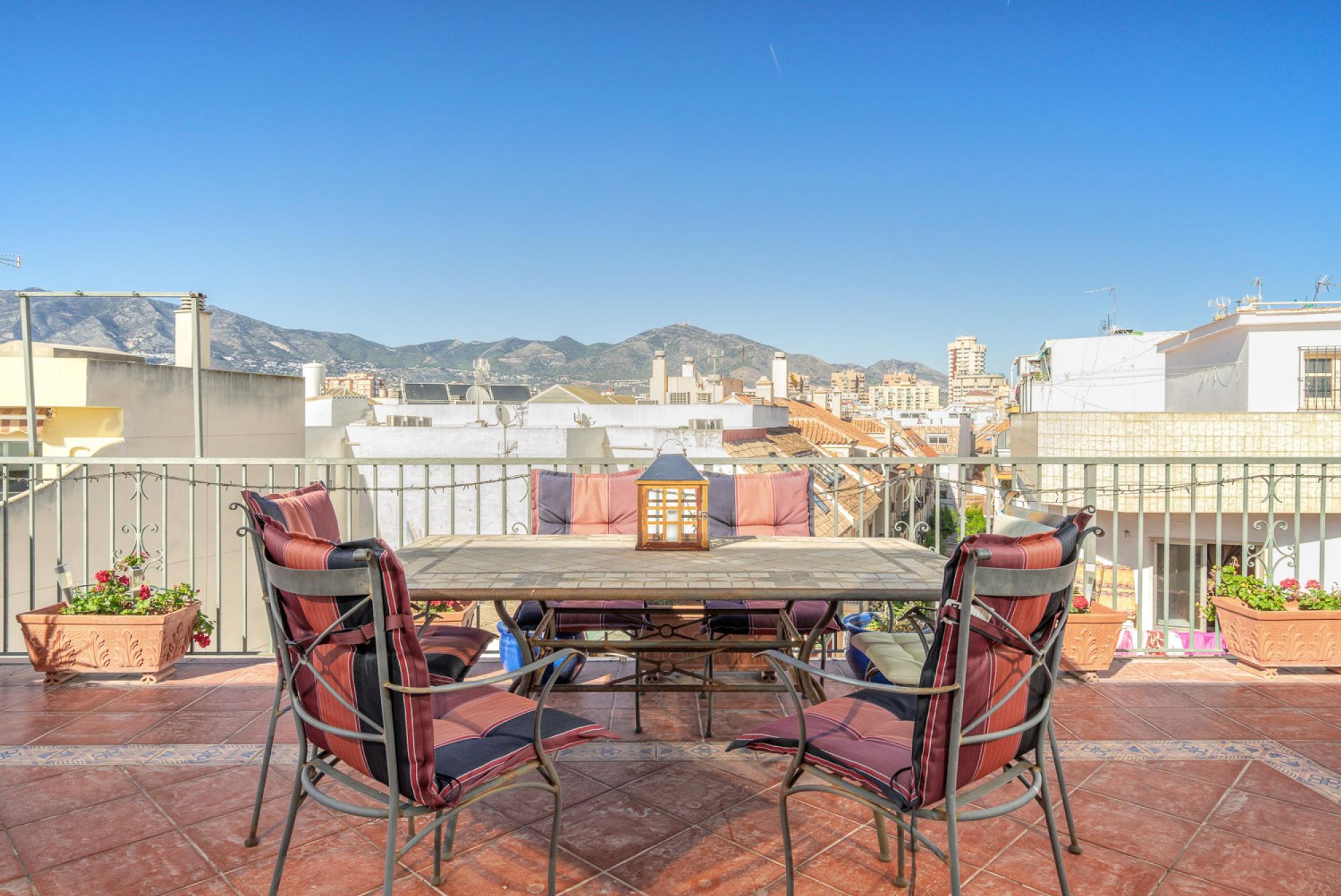 Property Image 2 - Lively penthouse in Fuengirola Old Town Ref 166