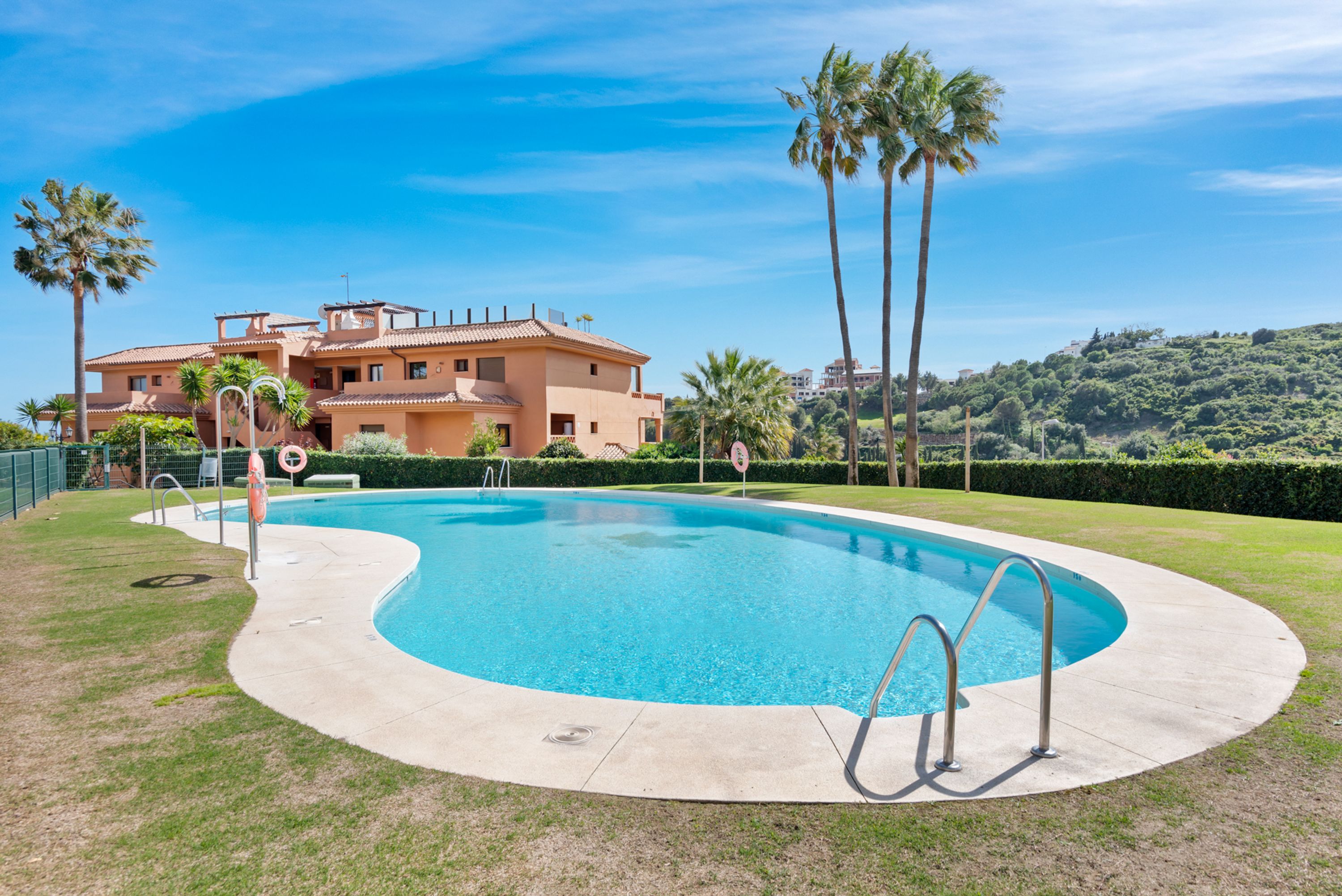 Property Image 2 - Casares sunny terrace with pool Ref M25