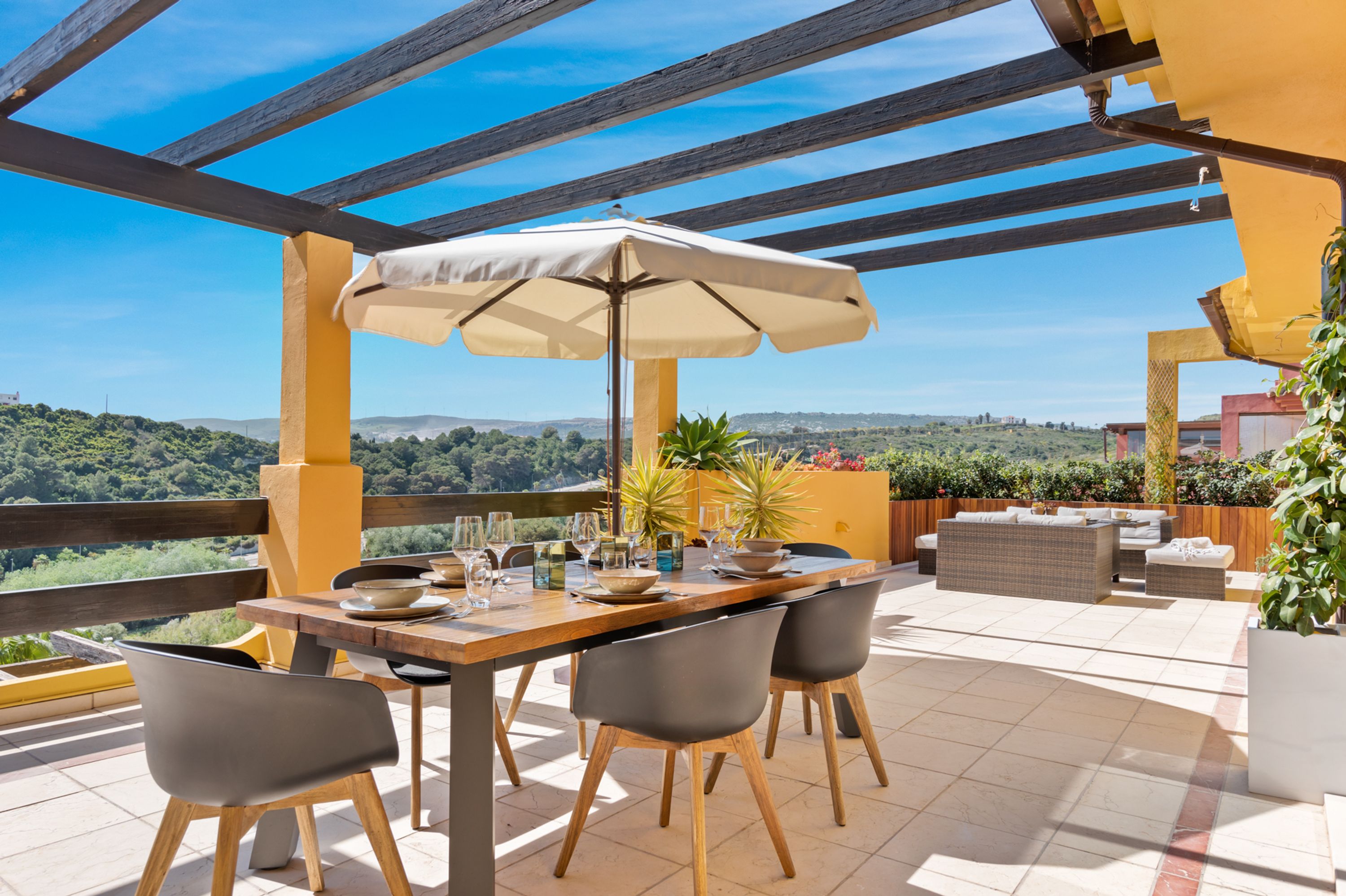 Property Image 1 - Casares sunny terrace with pool Ref M25